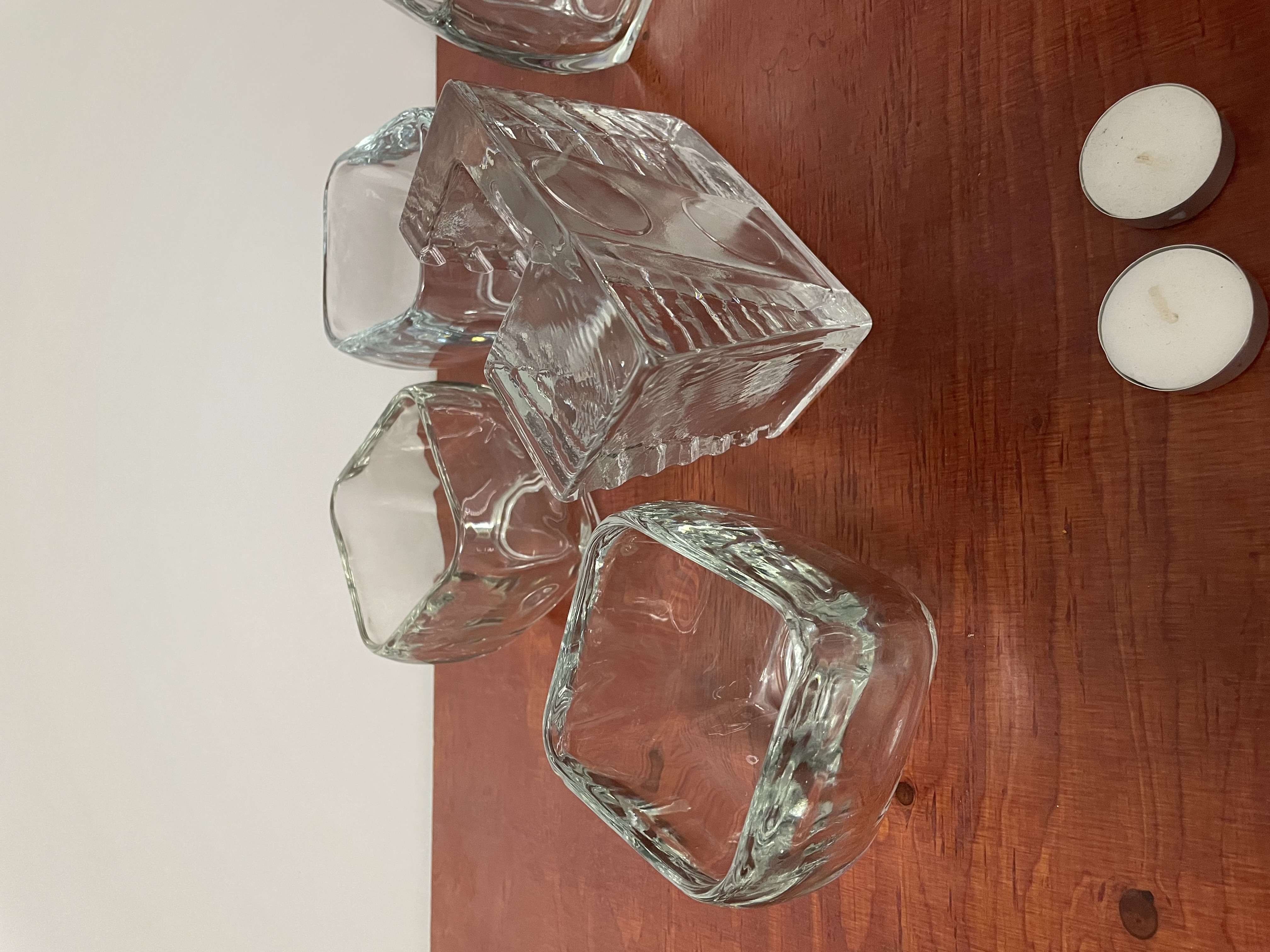 Kaars houder en bloempotten hele zware glaswerk – foto 4 – kavel bij GSD Auctions, Zoeterwoude