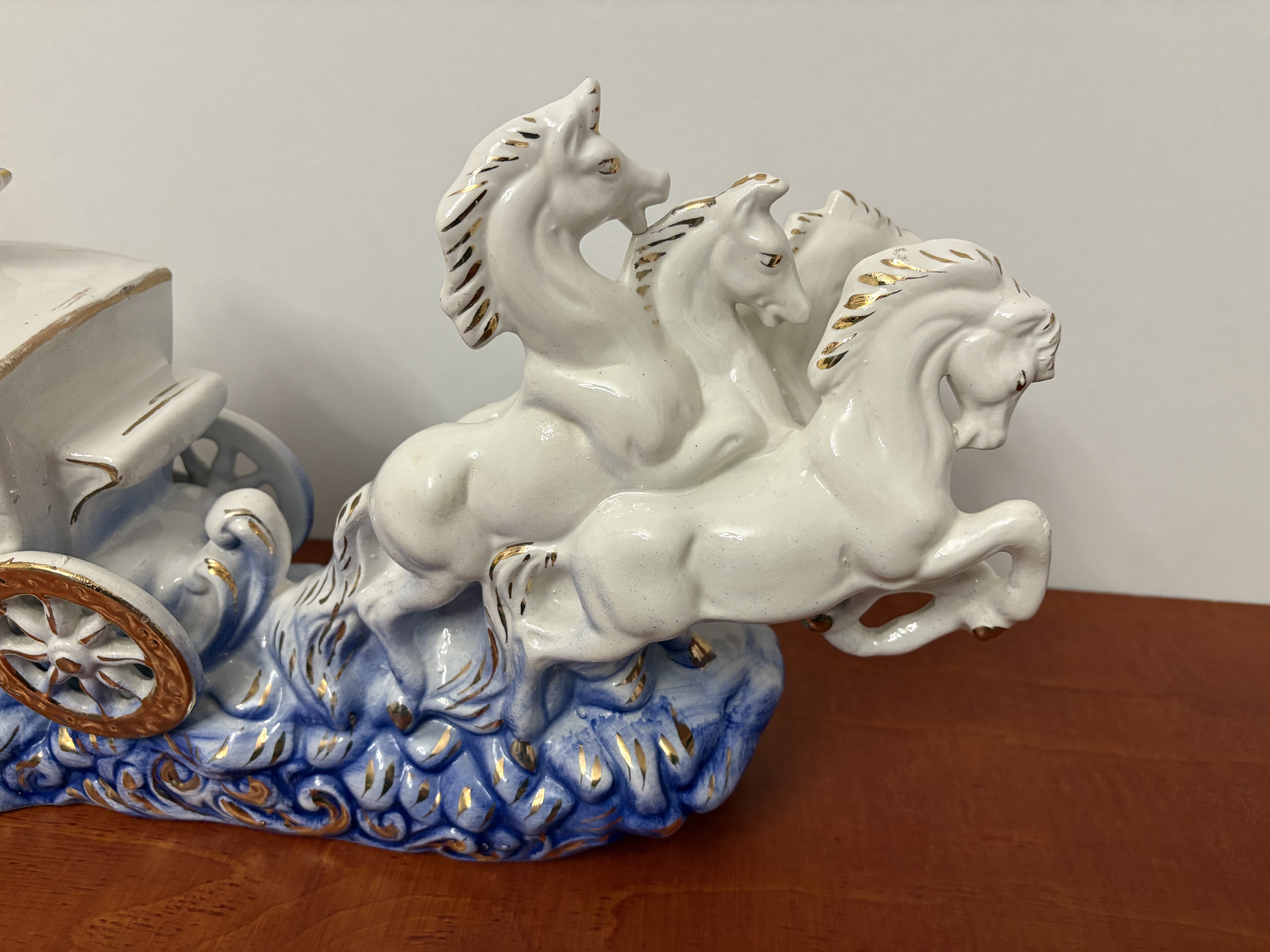 Porseleinen goud versieren paarden met koets – foto 9 – kavel bij GSD Auctions, Zoeterwoude