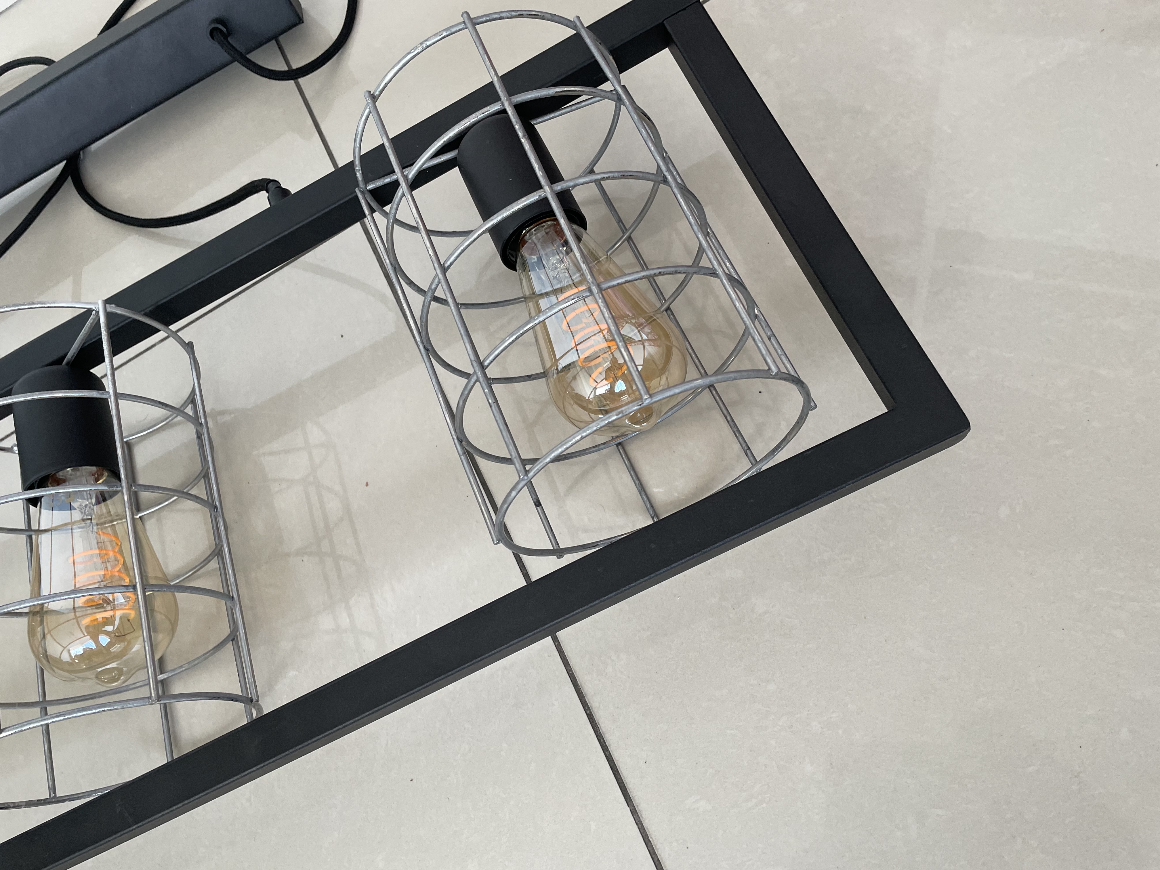 Design hanglamp inclusief ledverlichting – foto 4 – kavel bij GSD Auctions, Zoeterwoude