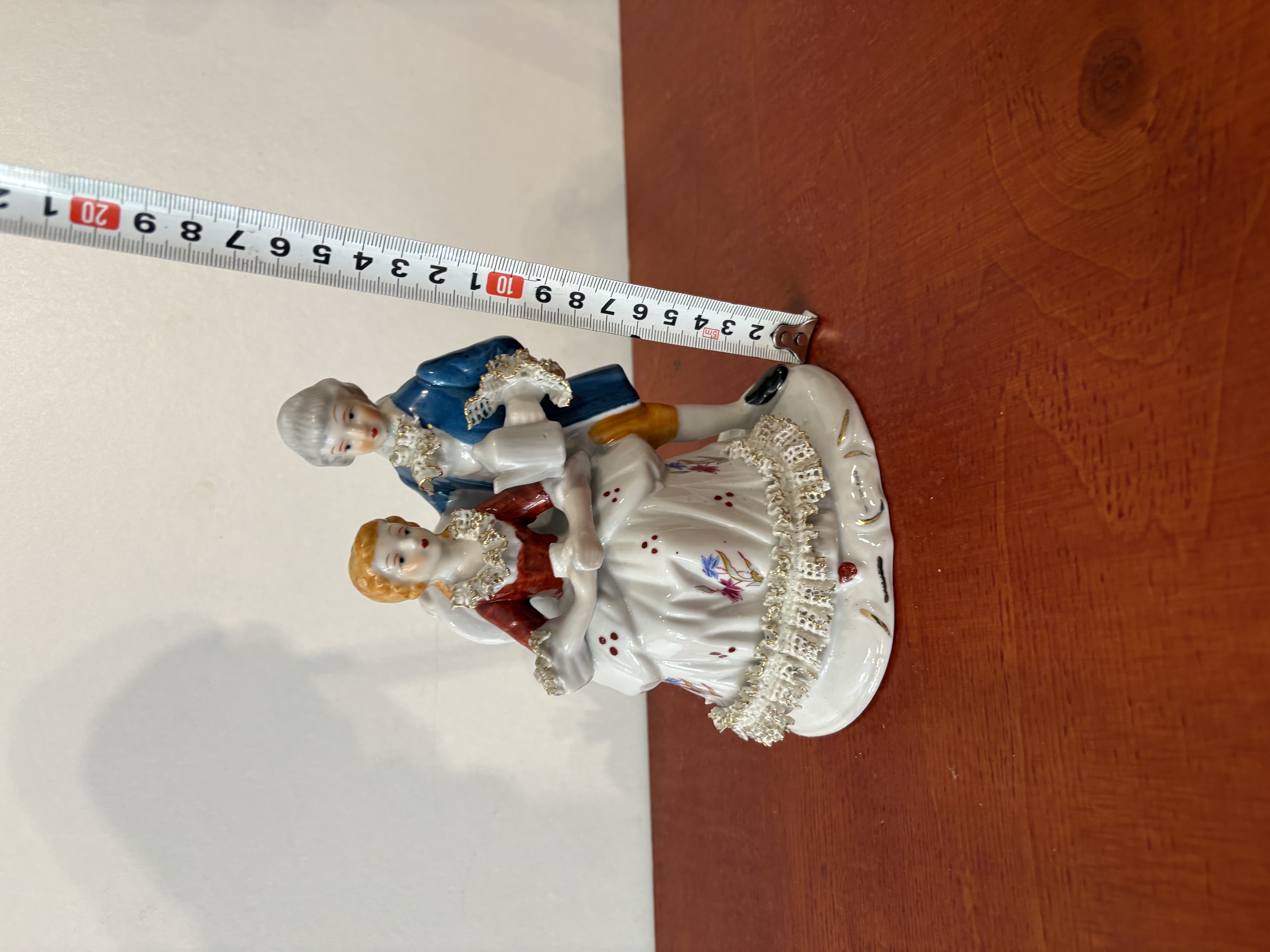 Keramieken beeldje thee drinkende koppel Duitsland – foto 10 – kavel bij GSD Auctions, Zoeterwoude