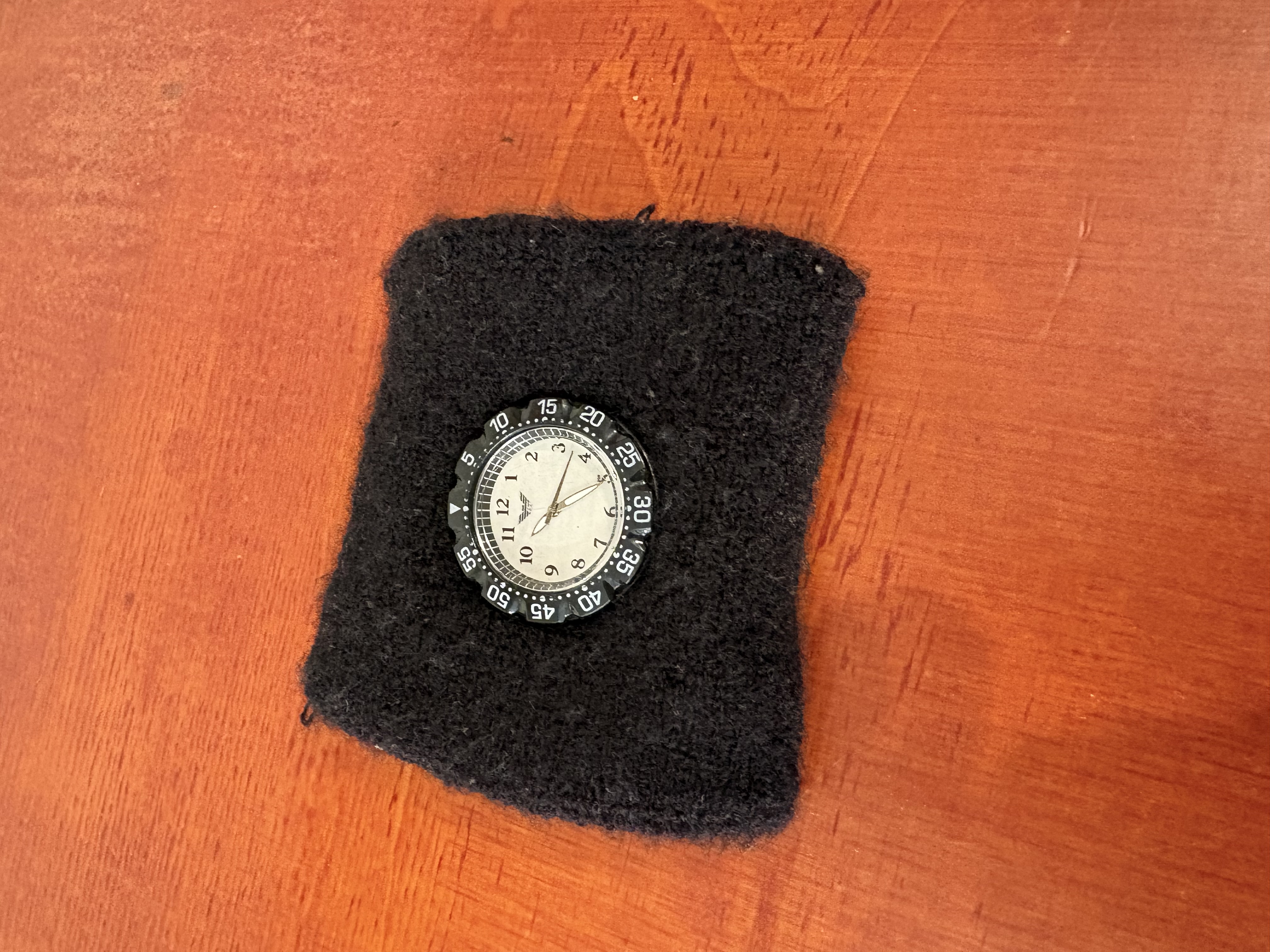 horloge Armani – foto 4 – kavel bij GSD Auctions, Zoeterwoude