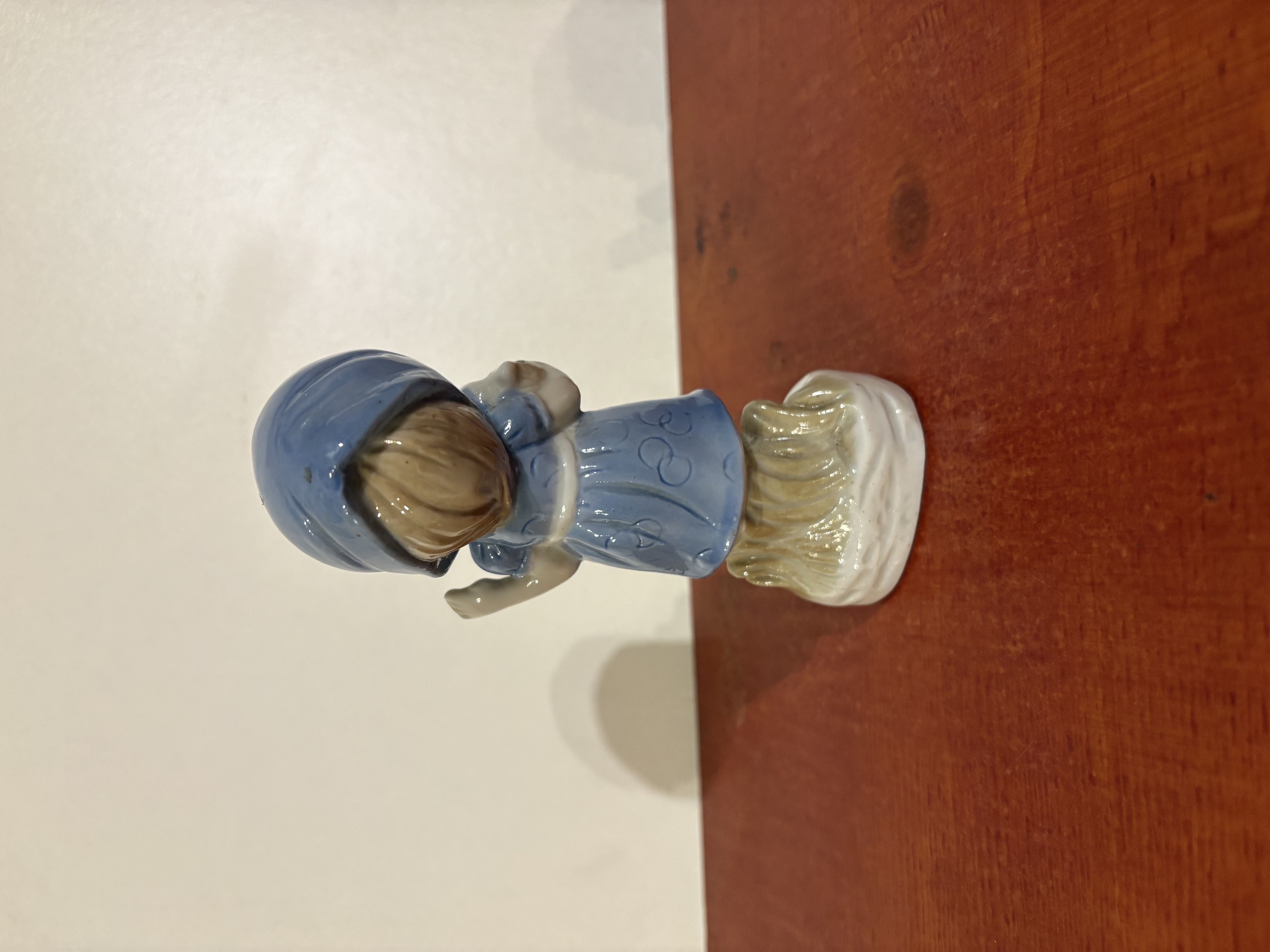 Keramieken Beeldjes Nummer 3 kleine meisjes met vogel – foto 5 – kavel bij GSD Auctions, Zoeterwoude