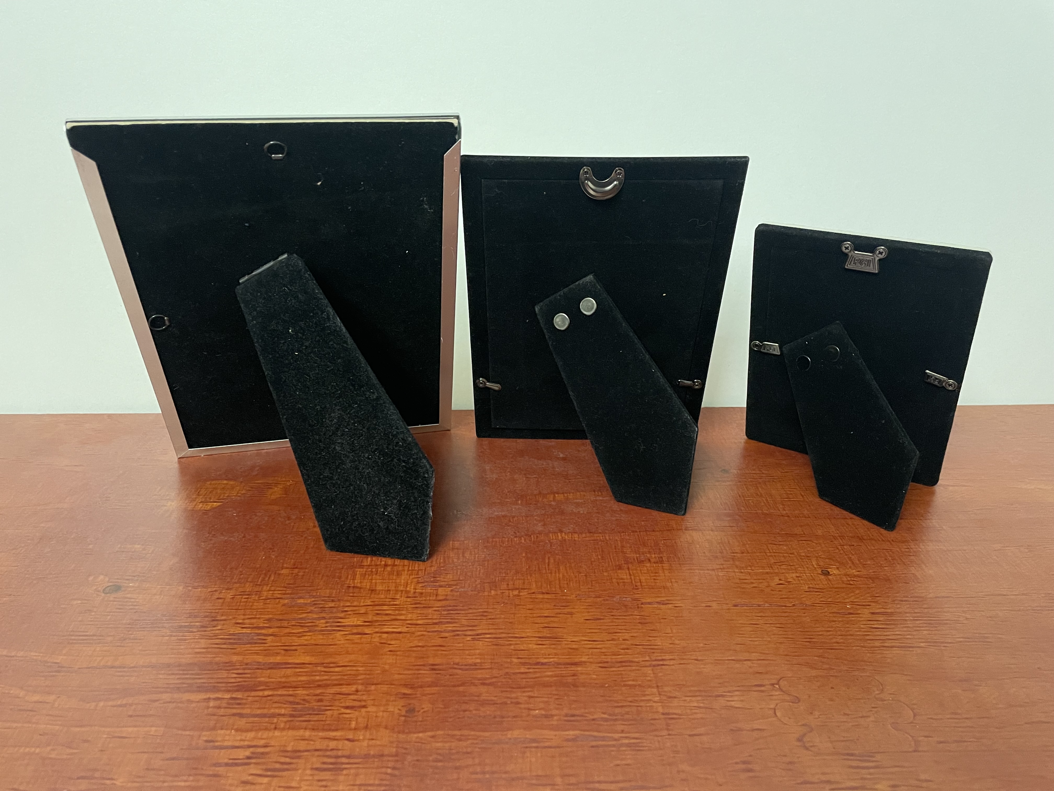 Foto lijsten 3 stuks (A) – foto 6 – kavel bij GSD Auctions, Zoeterwoude