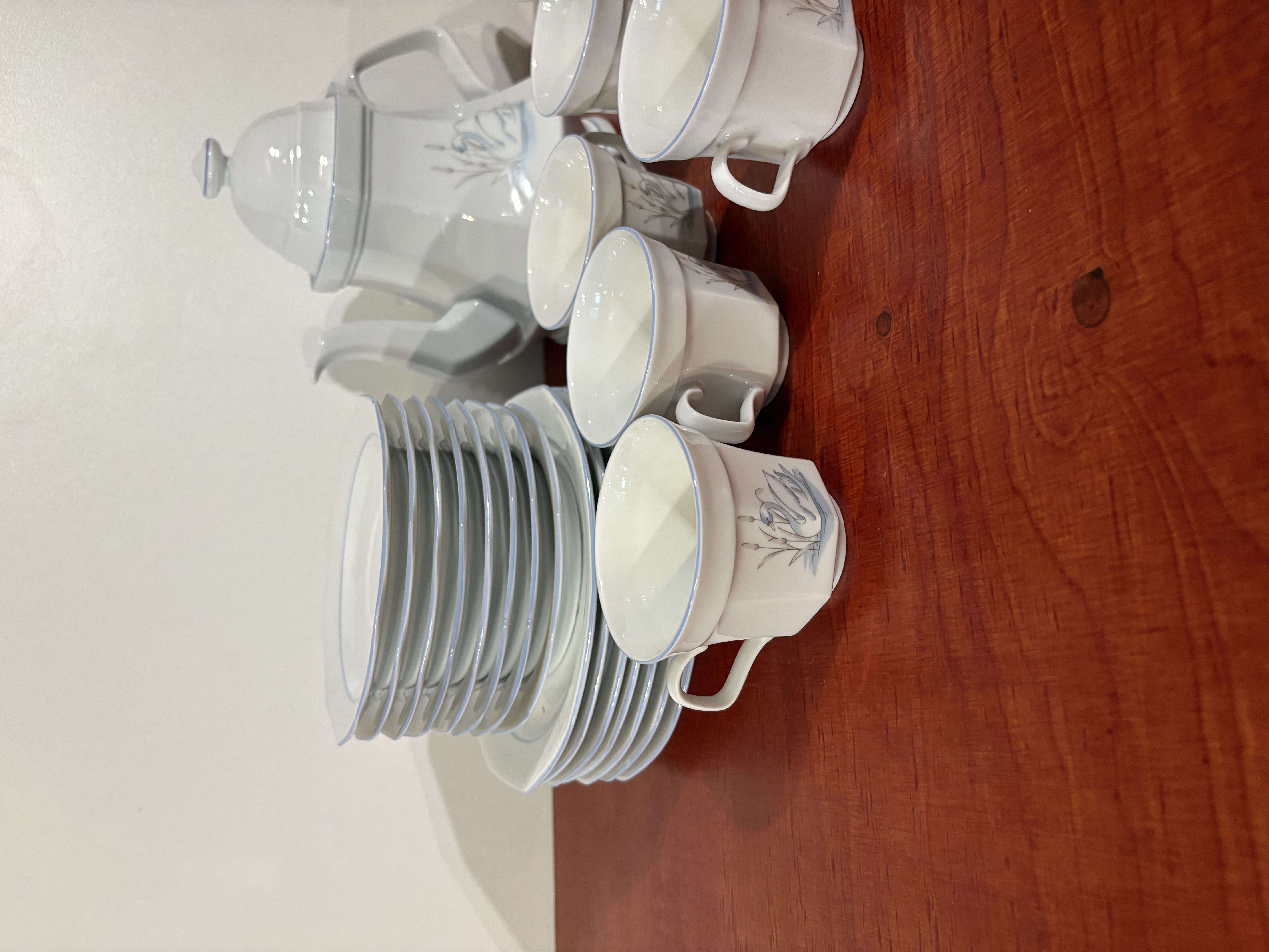 Porseleinen 8 persoons servies Zwan "Bavaria" – foto 3 – kavel bij GSD Auctions, Zoeterwoude
