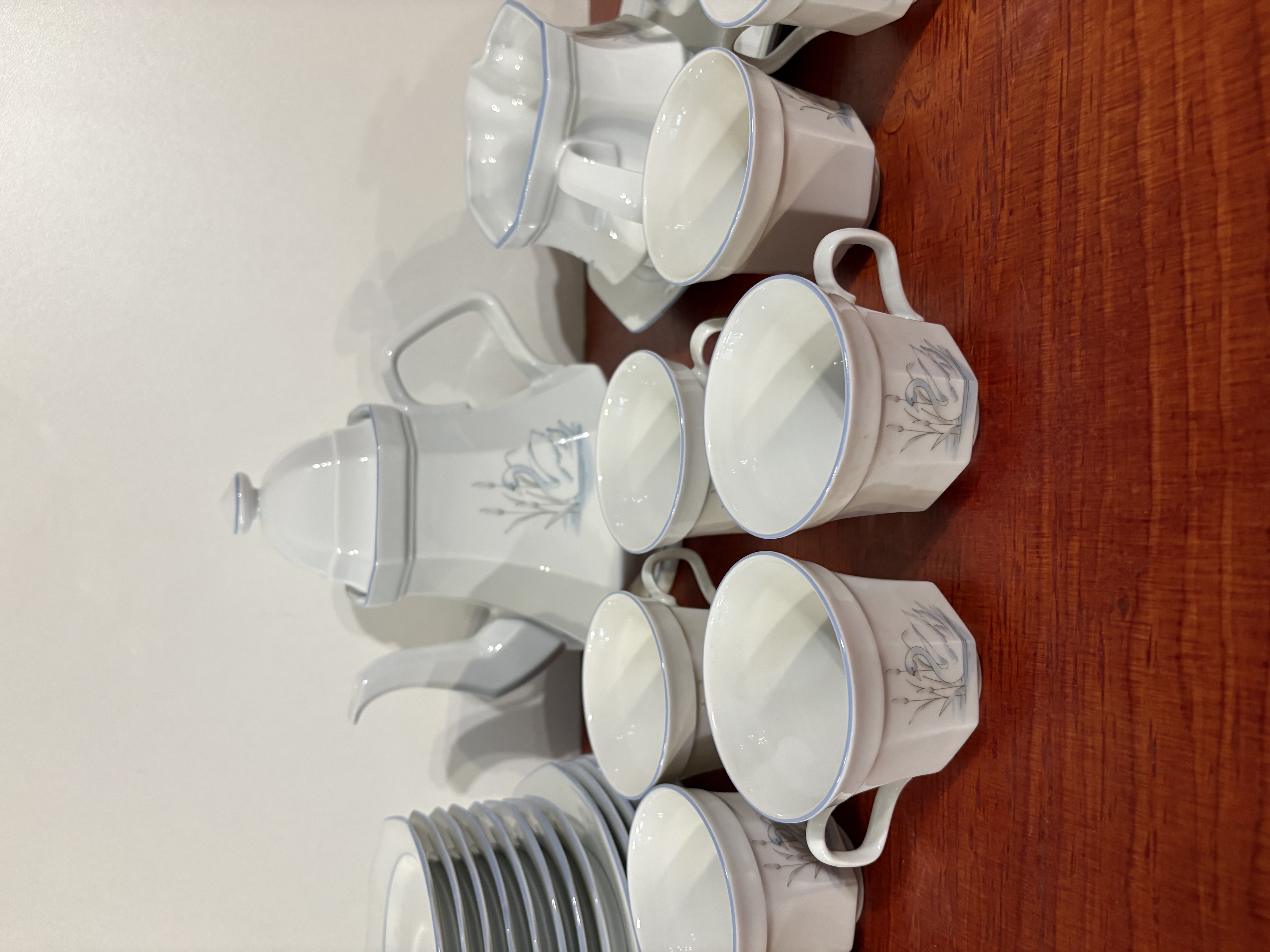 Porseleinen 8 persoons servies Zwan "Bavaria" – foto 4 – kavel bij GSD Auctions, Zoeterwoude