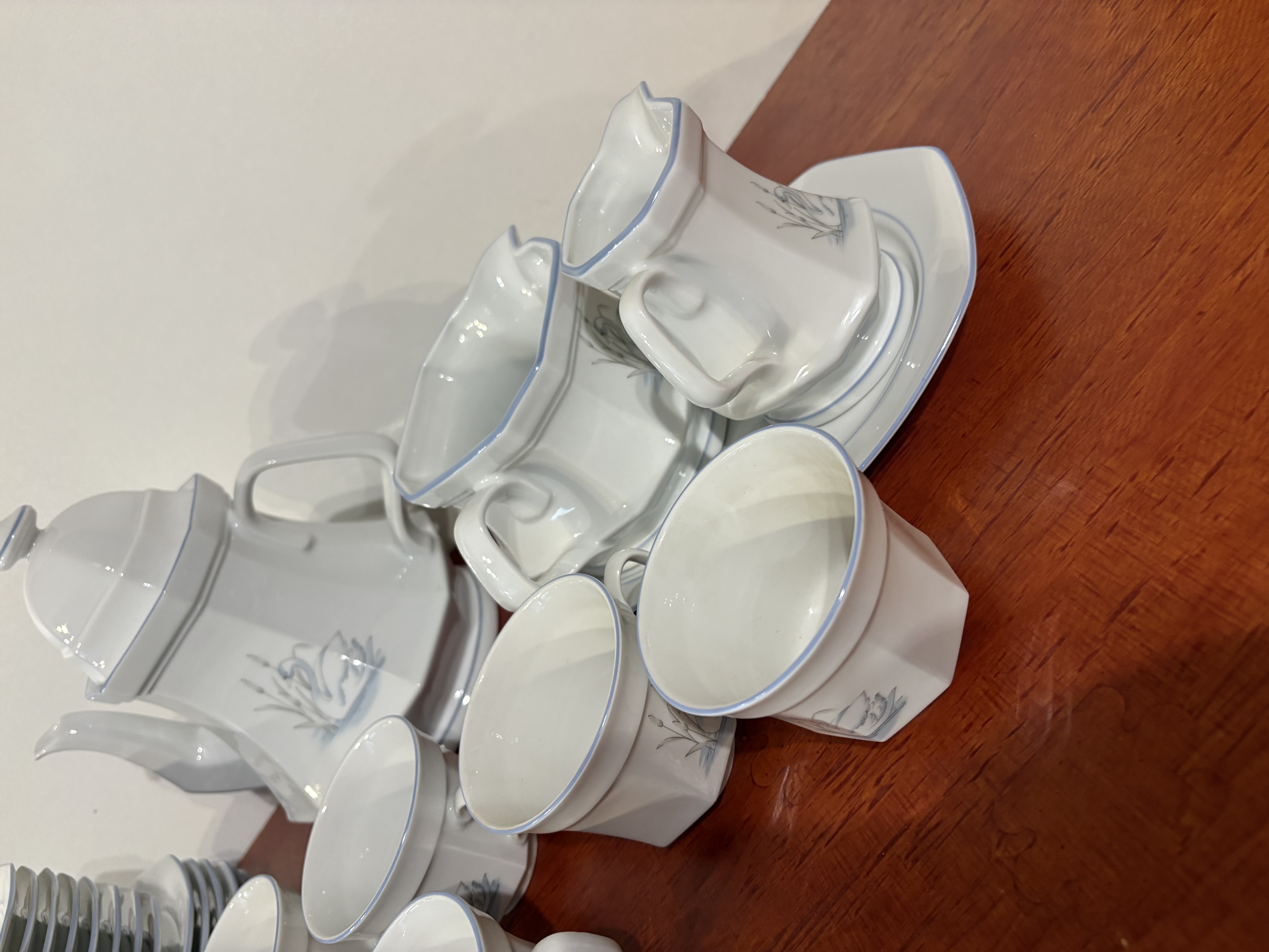 Porseleinen 8 persoons servies Zwan "Bavaria" – foto 5 – kavel bij GSD Auctions, Zoeterwoude