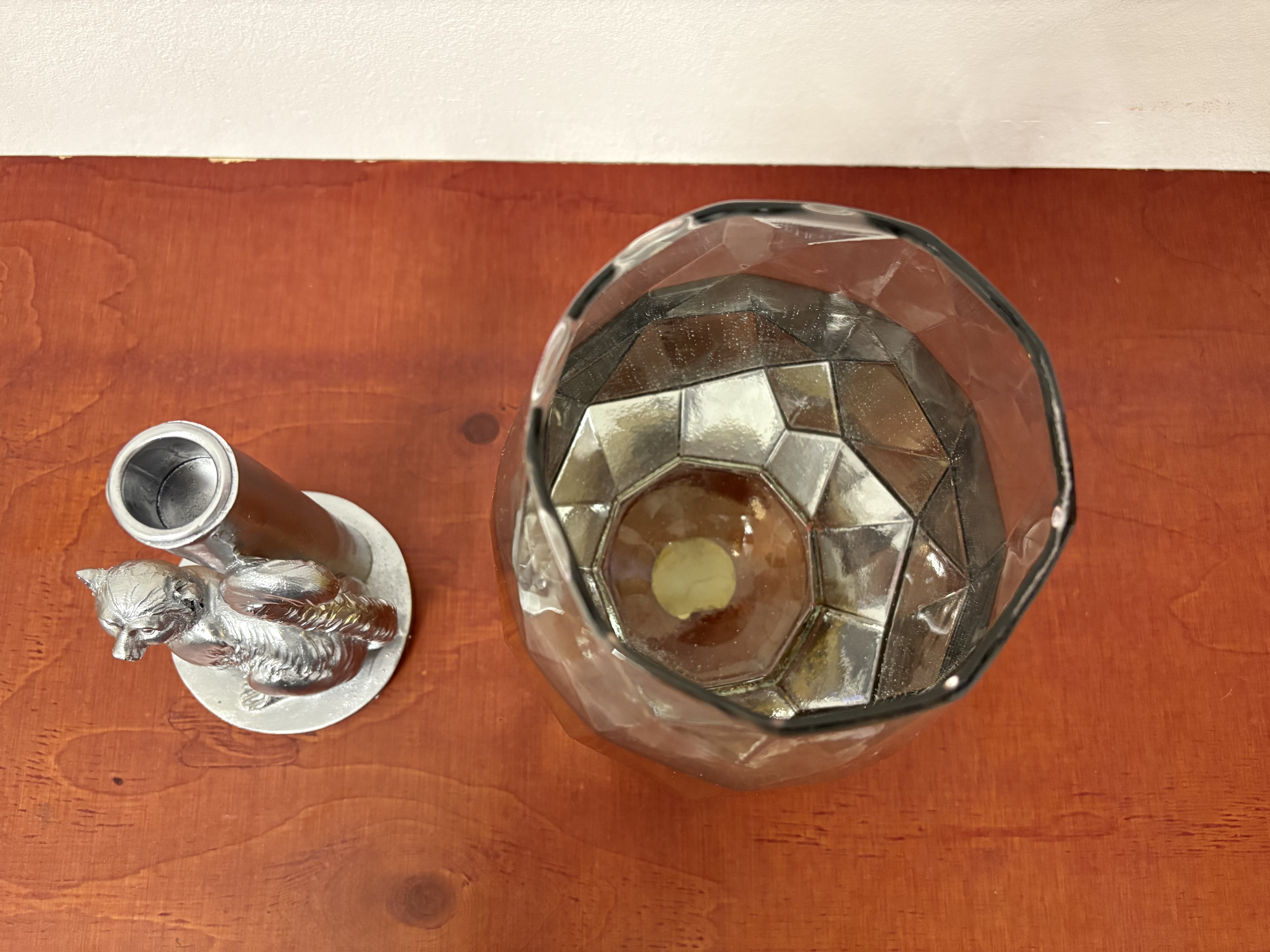Kandelaar en glazen lichthouder – foto 10 – kavel bij GSD Auctions, Zoeterwoude