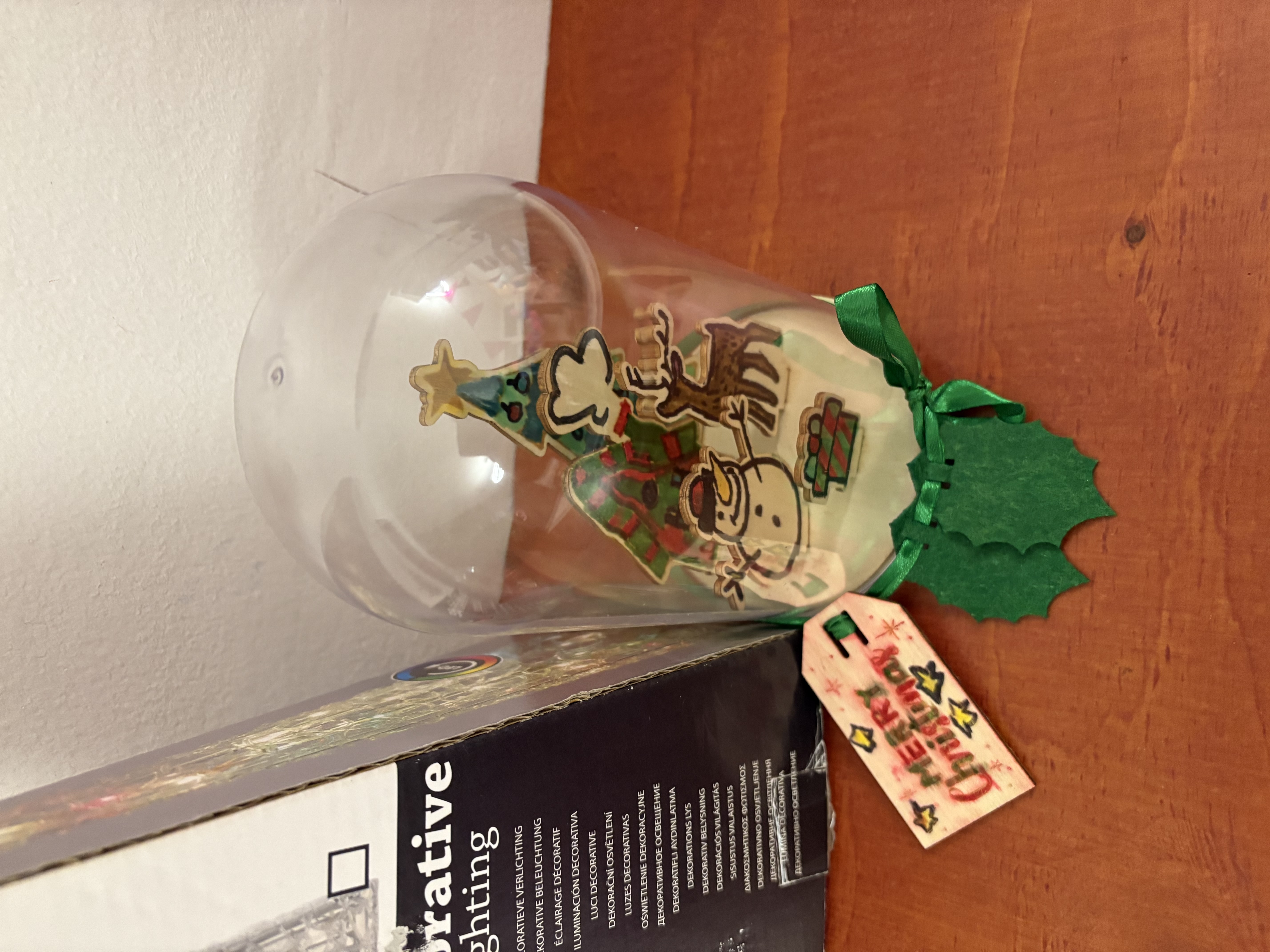 Kerst items 2 Led lichtjes en 2 stolpen – foto 5 – kavel bij GSD Auctions, Zoeterwoude