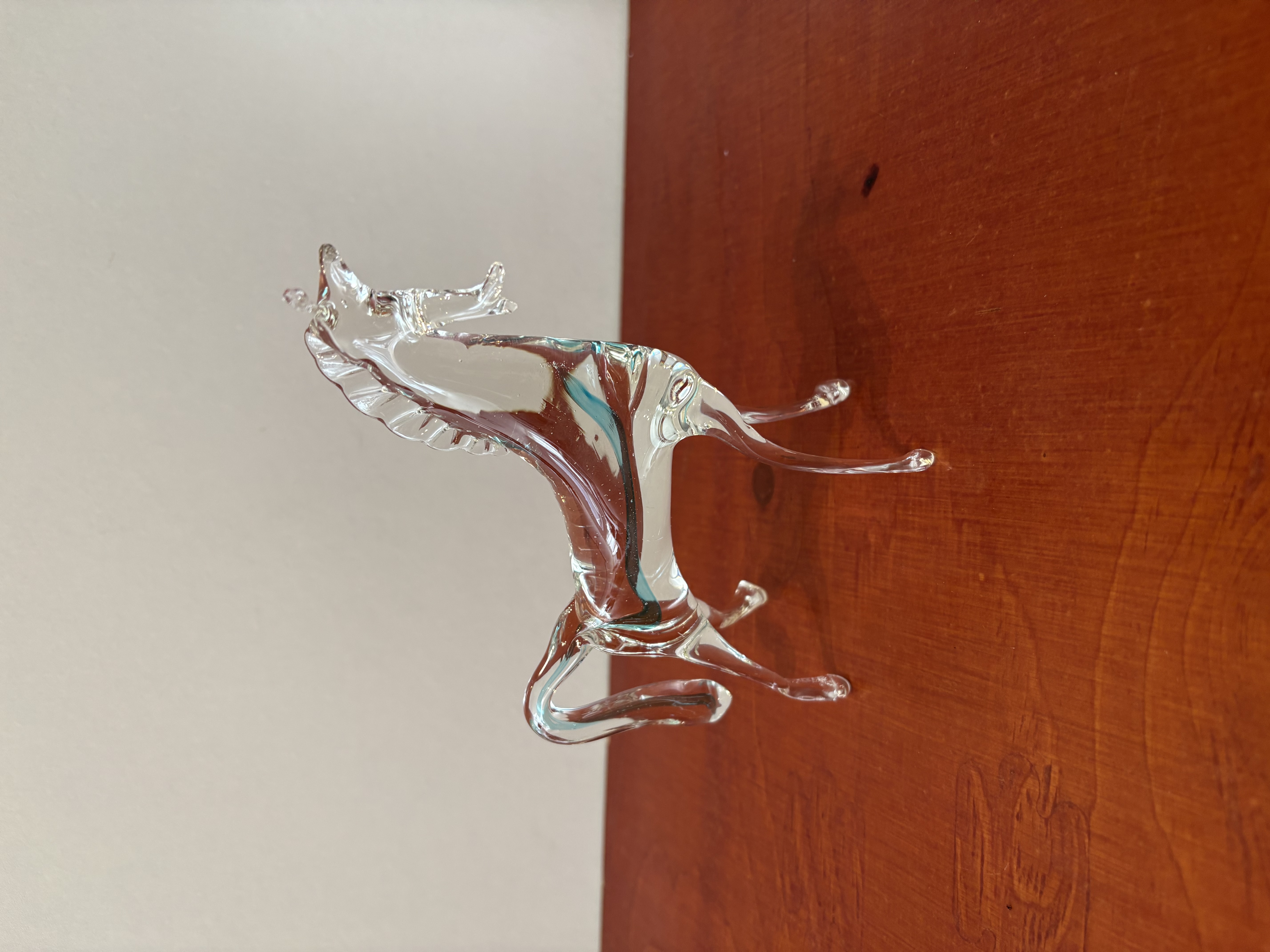 Decoratieve glazen sculptuur van een paard – foto 3 – kavel bij GSD Auctions, Zoeterwoude