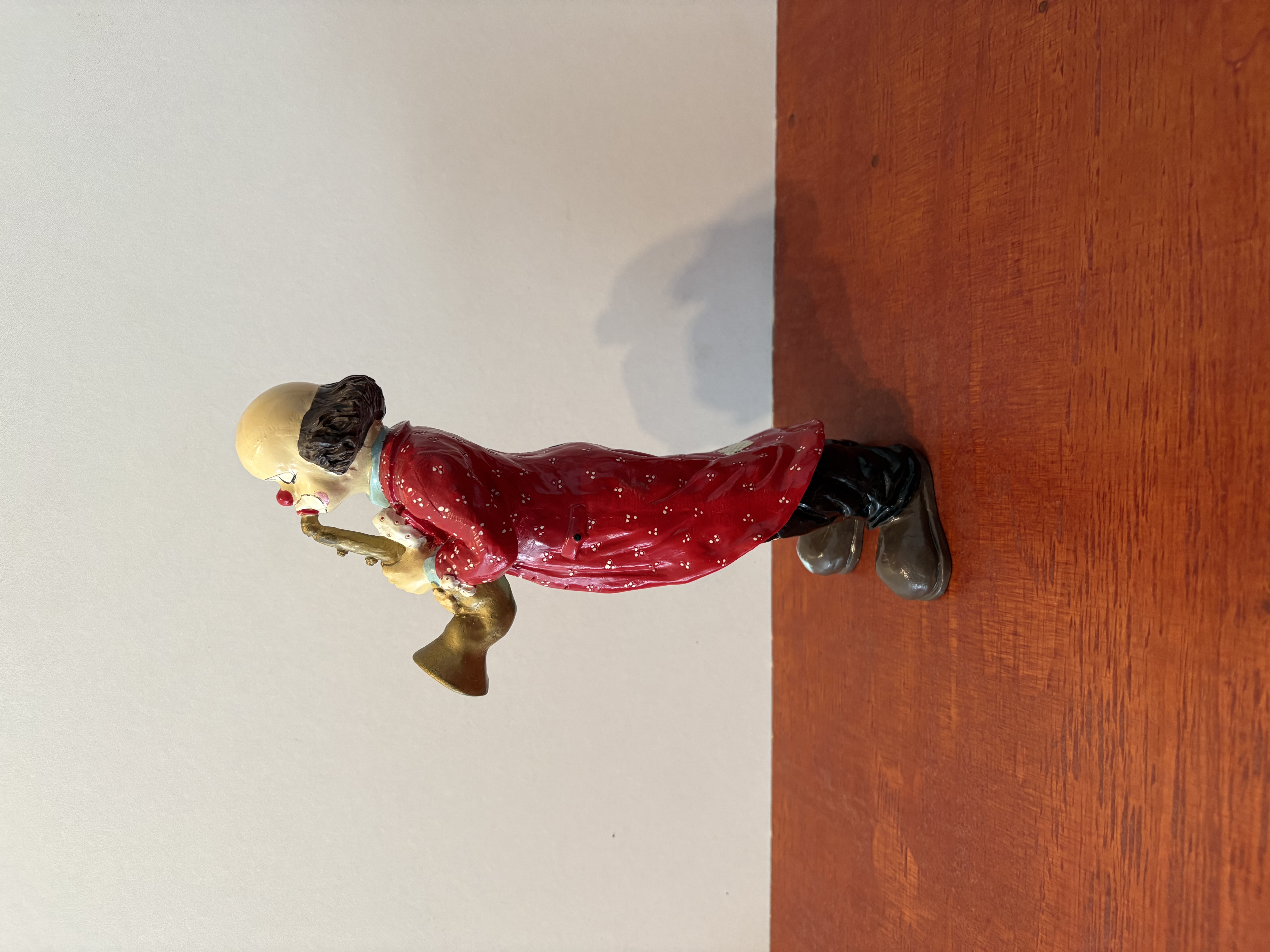 Clown die saxofoon speelt verzamel stuk – foto 5 – kavel bij GSD Auctions, Zoeterwoude