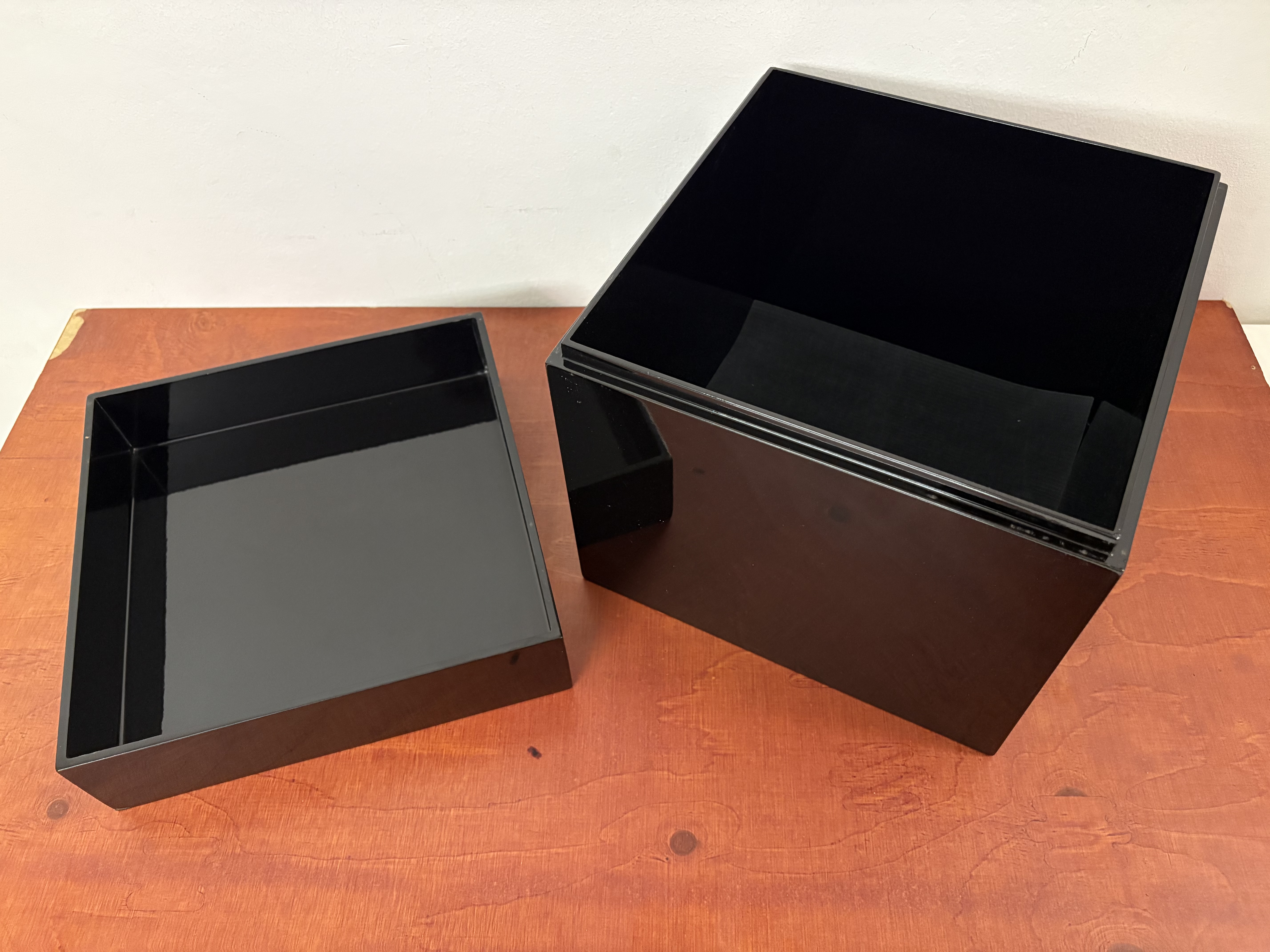 2x Hard houten doos, hoogglans zwarte "Imperial"collection – foto 3 – kavel bij GSD Auctions, Zoeterwoude