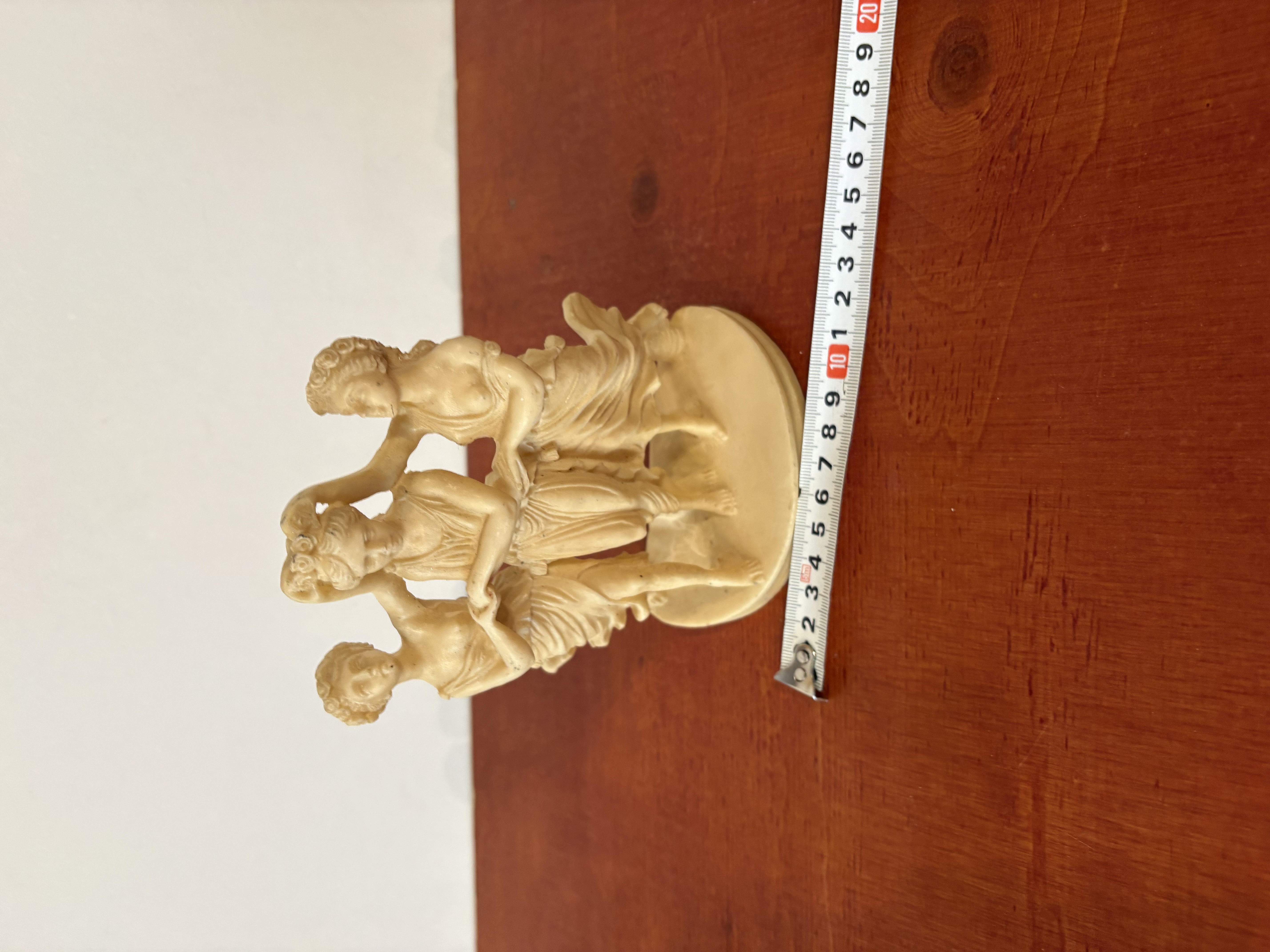Beeldje van “Three Graces Dancing” – foto 5 – kavel bij GSD Auctions, Zoeterwoude