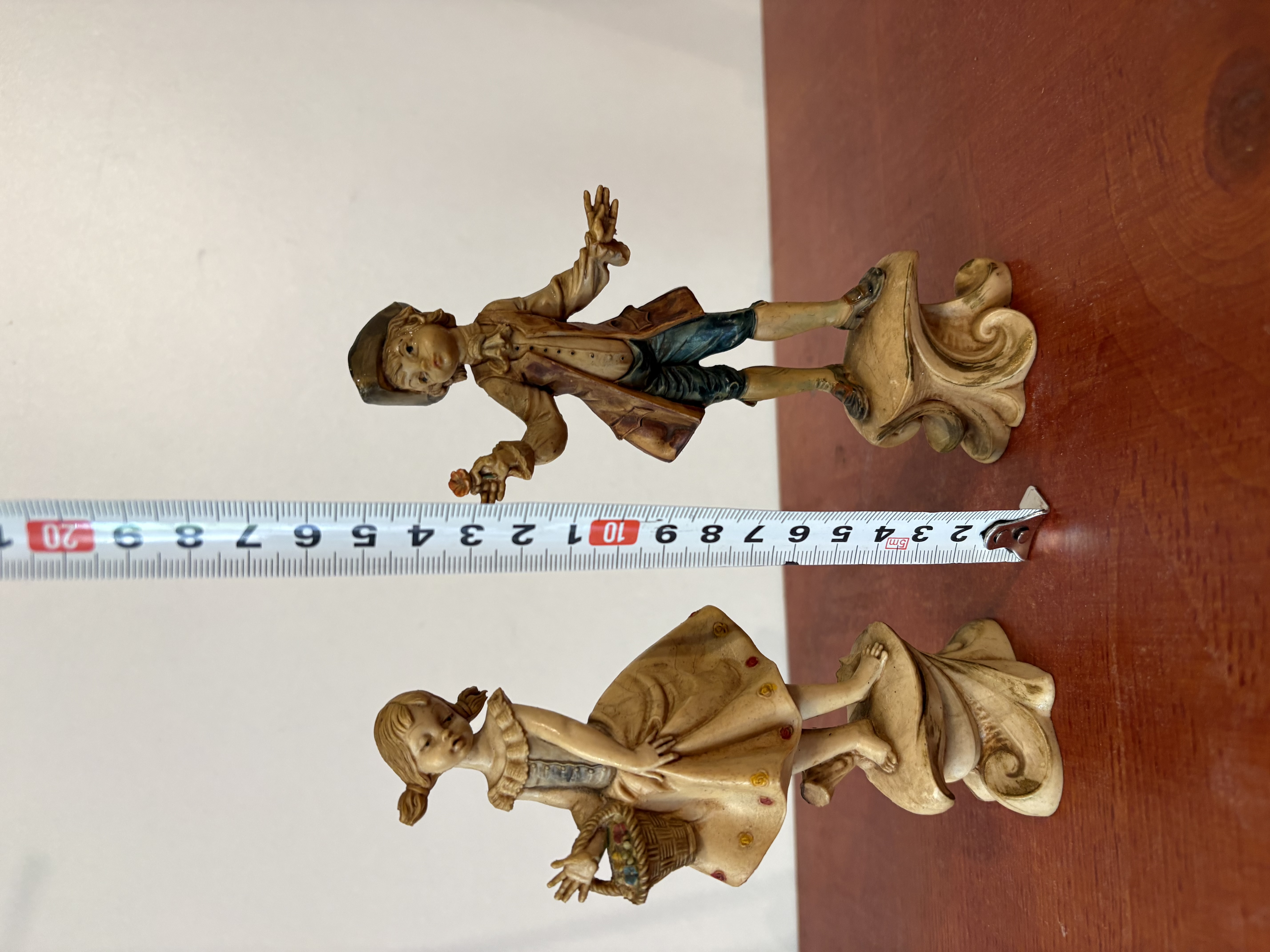 2 oude kunststof beeldjes (Italia) – foto 3 – kavel bij GSD Auctions, Zoeterwoude