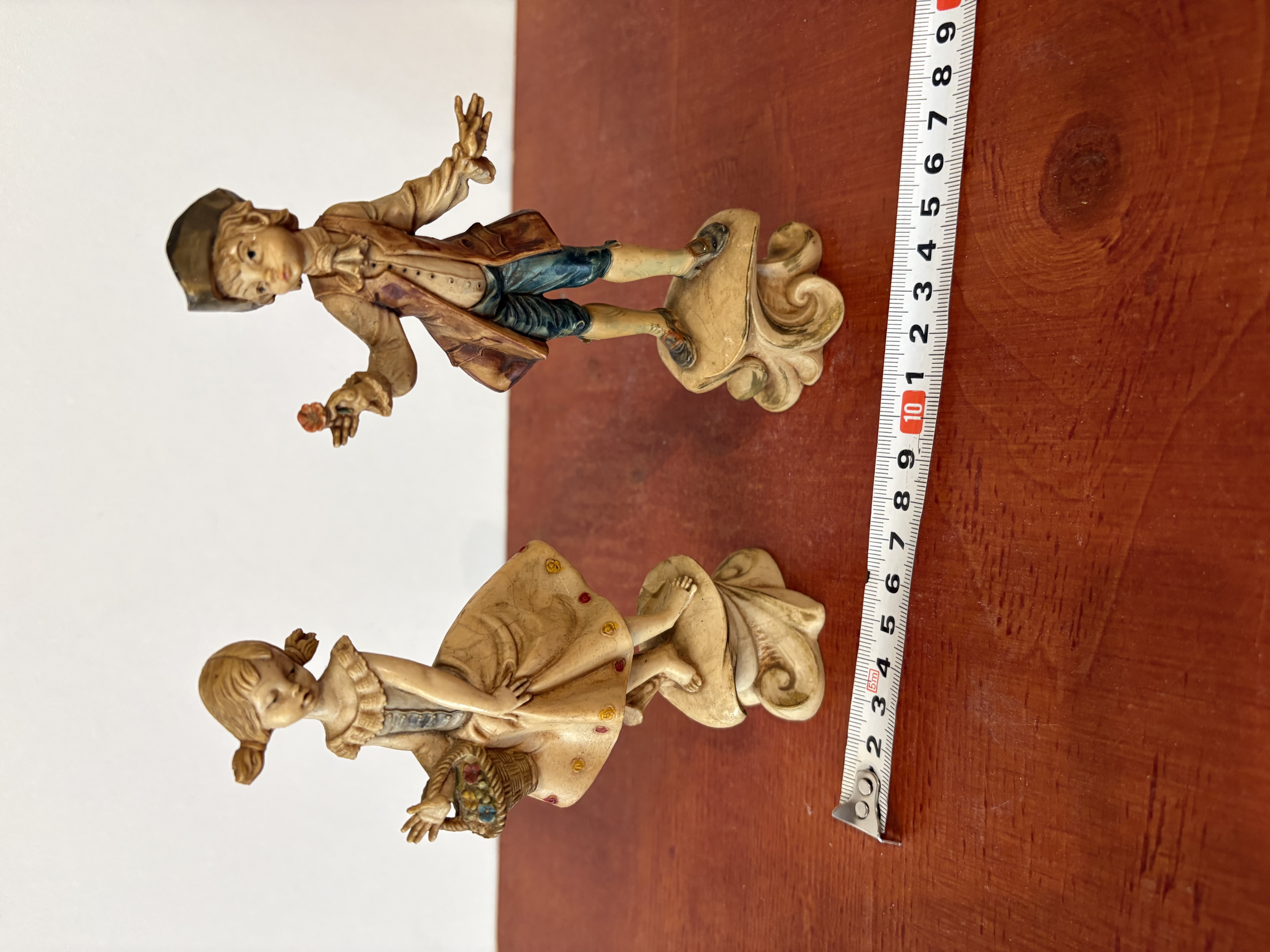 2 oude kunststof beeldjes (Italia) – foto 4 – kavel bij GSD Auctions, Zoeterwoude