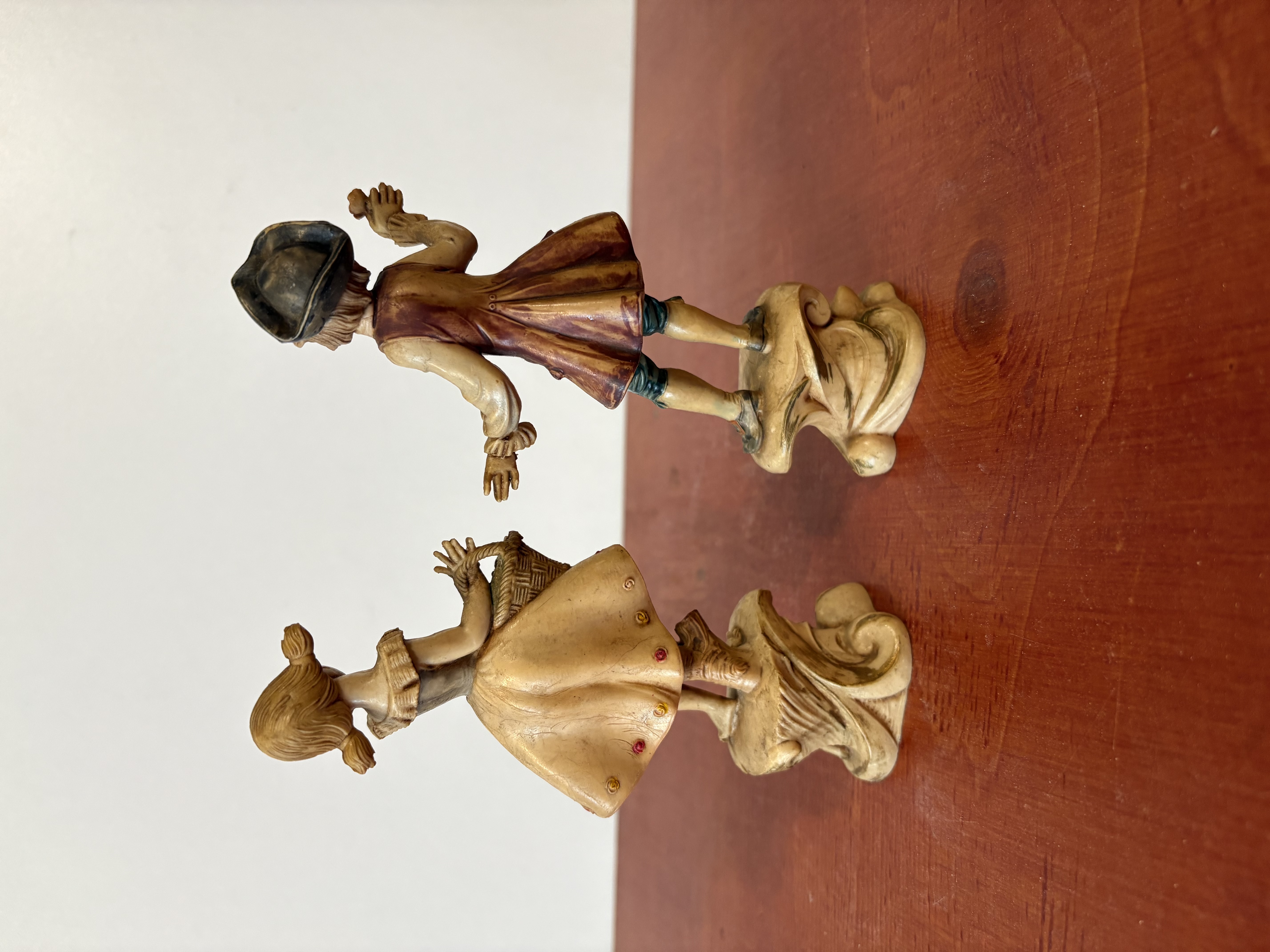 2 oude kunststof beeldjes (Italia) – foto 6 – kavel bij GSD Auctions, Zoeterwoude