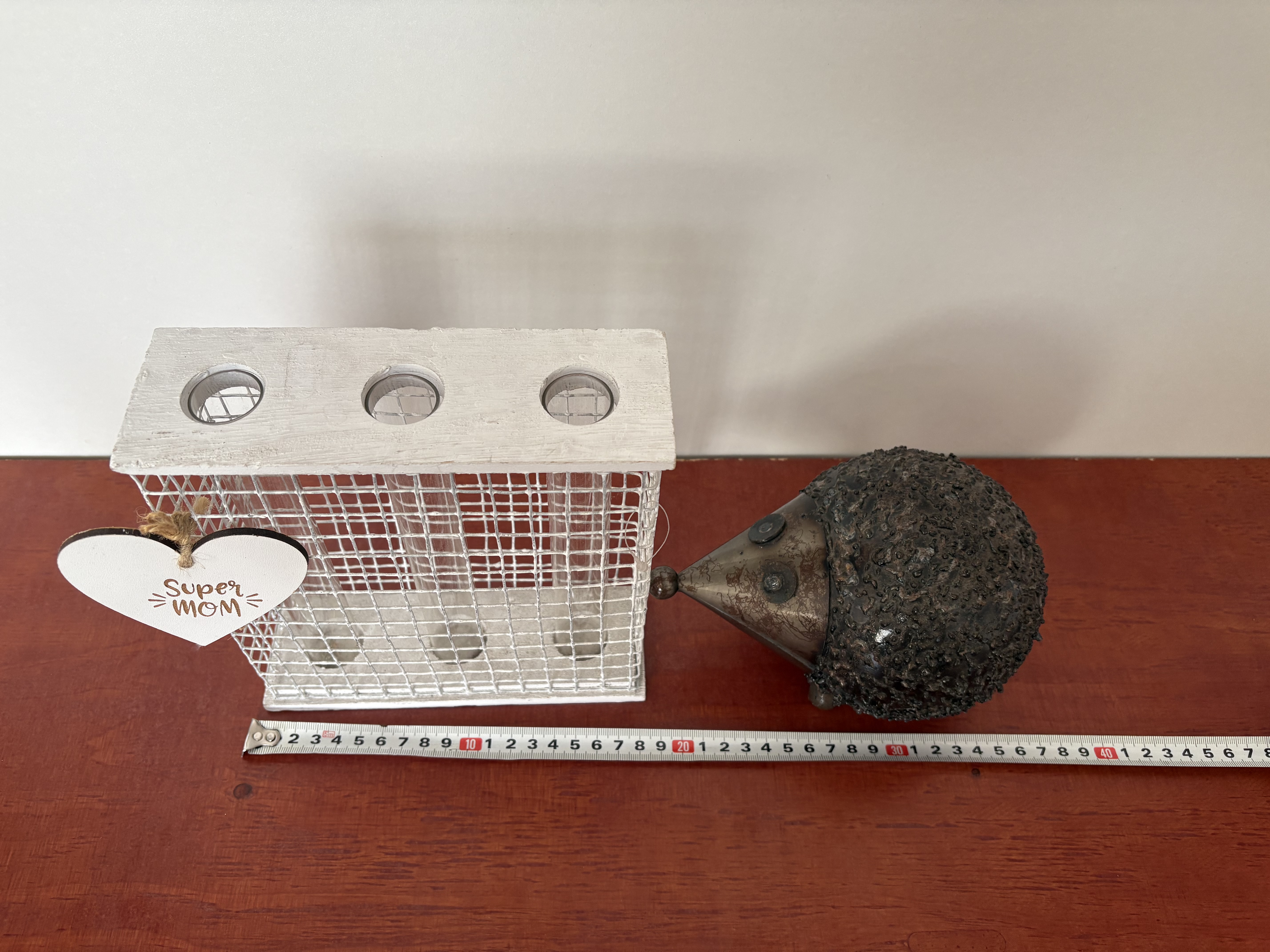 Decoratieve items 3 glazen in hout en metalen egel – foto 2 – kavel bij GSD Auctions, Zoeterwoude