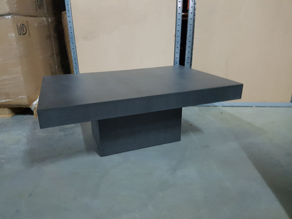 Opium salontafel beton fiber 120x80xH45cm - NIEUW – foto 2 – kavel bij GSD Auctions, Zoeterwoude