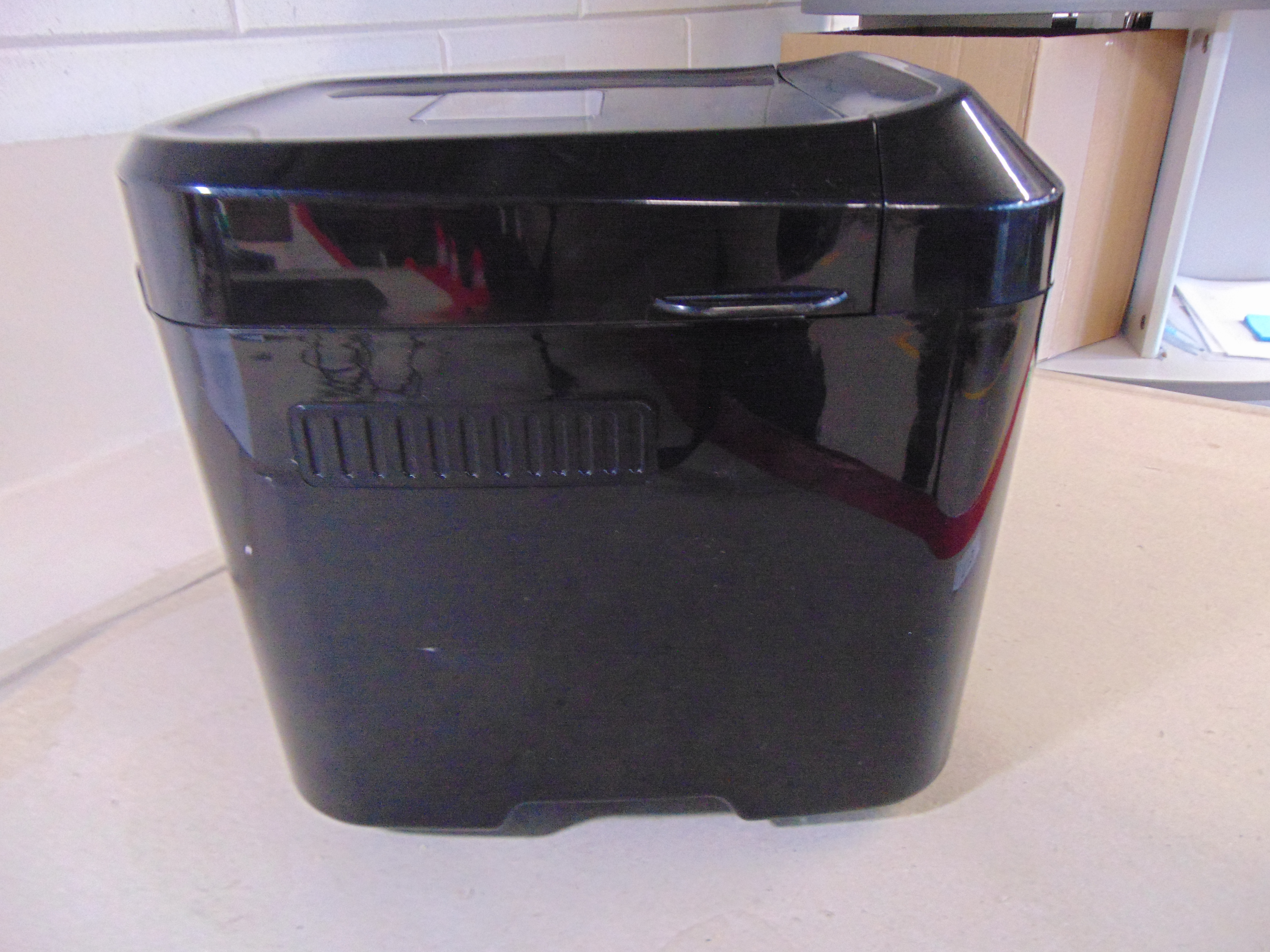 DOMO B3974 Broodbakmachine – foto 3 – kavel bij GSD Auctions, Zoeterwoude
