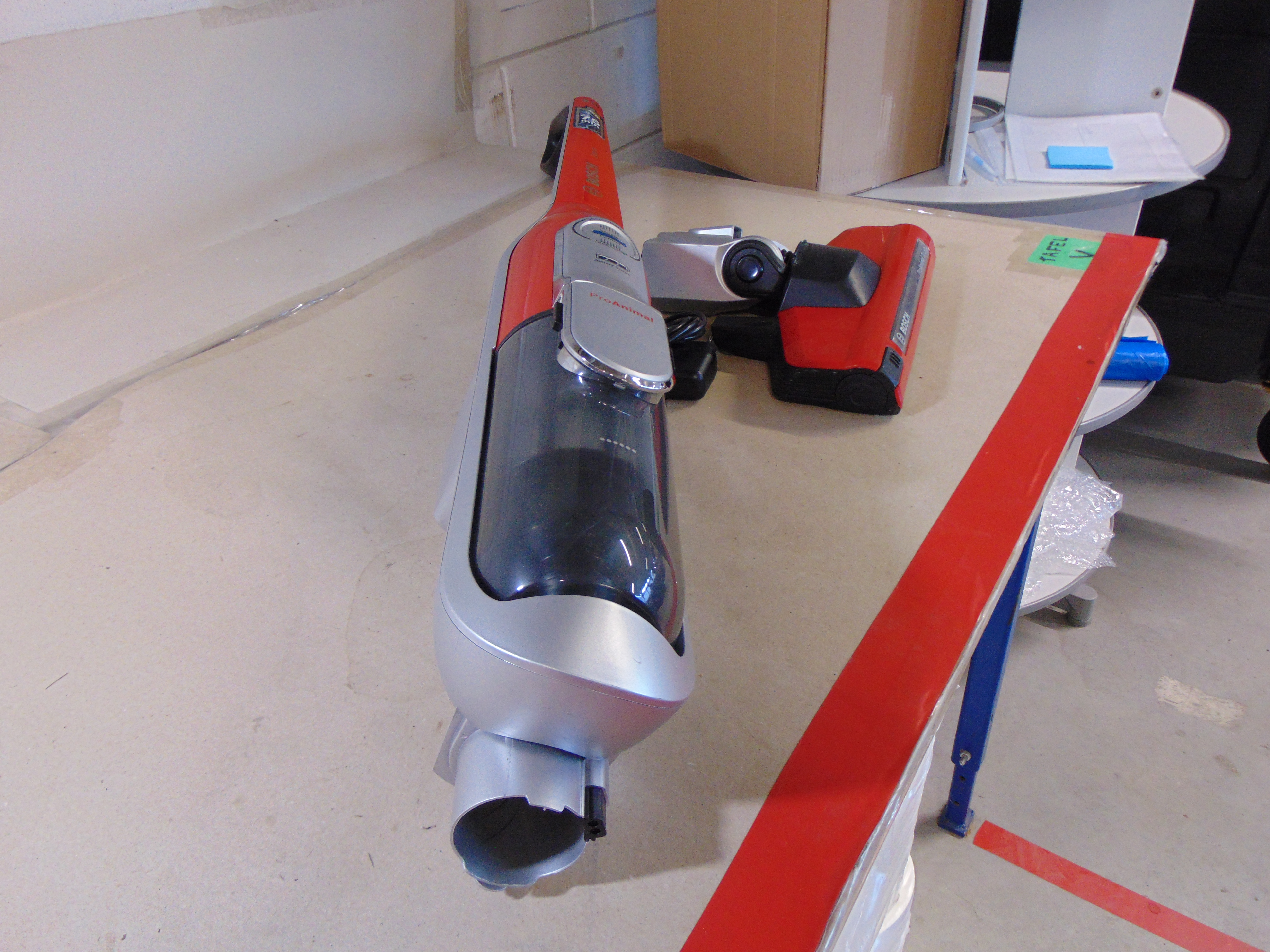 Bosch BCH65PET Stofzuiger – foto 3 – kavel bij GSD Auctions, Zoeterwoude