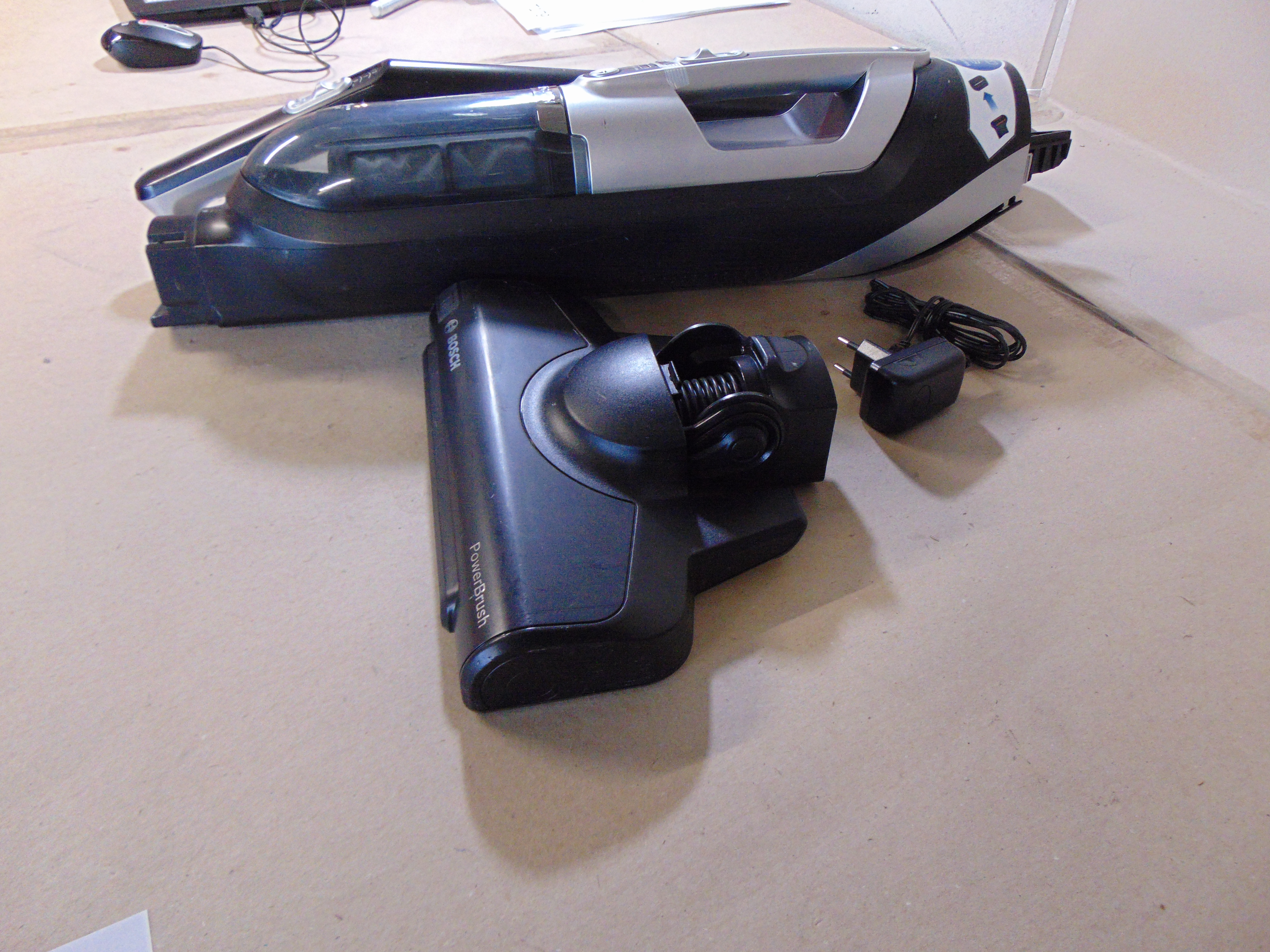 Bosch BCH3P2300 Flexxo Serie 4 steelstofzuiger – foto 3 – kavel bij GSD Auctions, Zoeterwoude