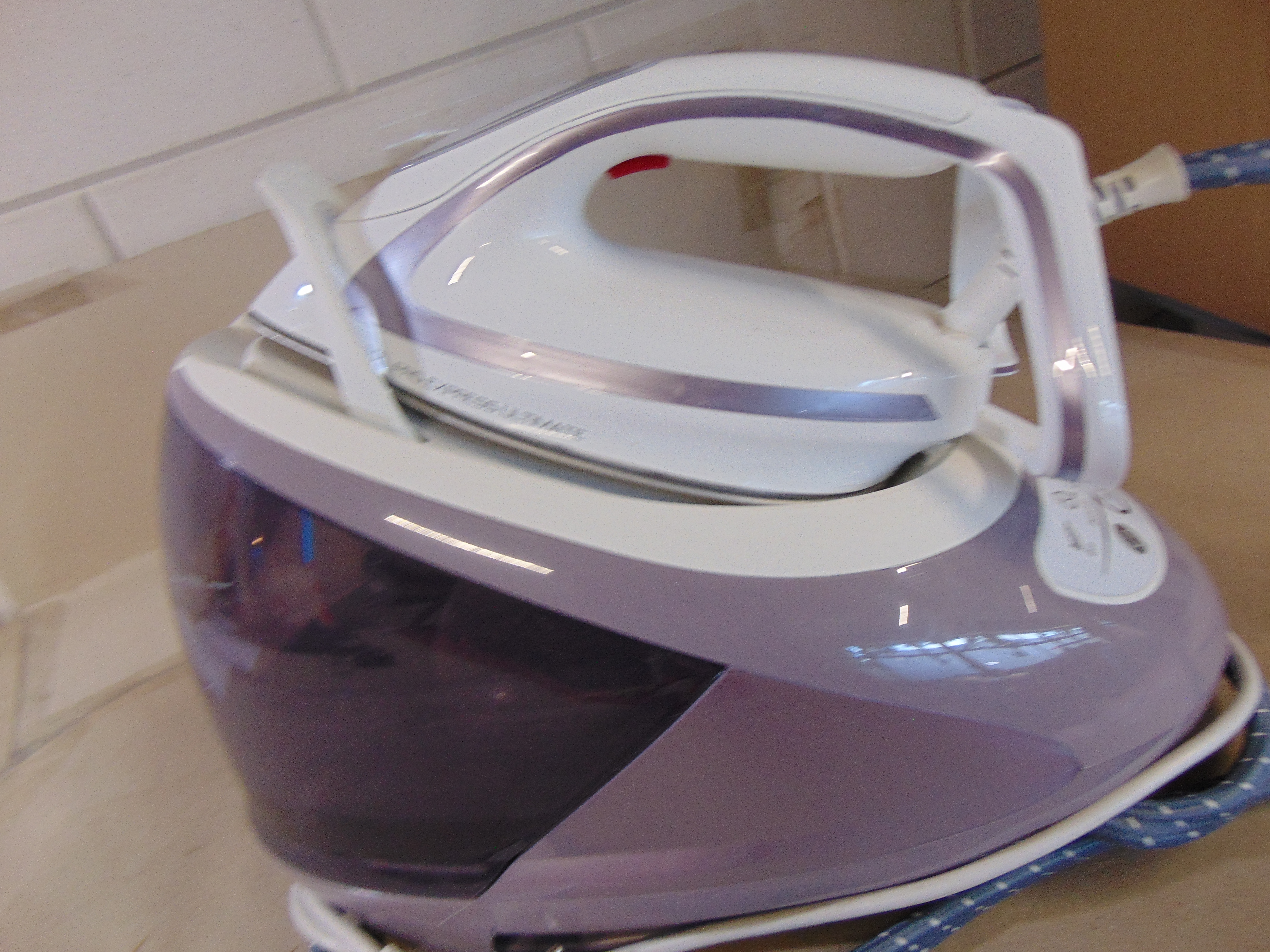 Calor Pro Express Ultimate GV9555C0 Stoomgenerator – foto 2 – kavel bij GSD Auctions, Zoeterwoude