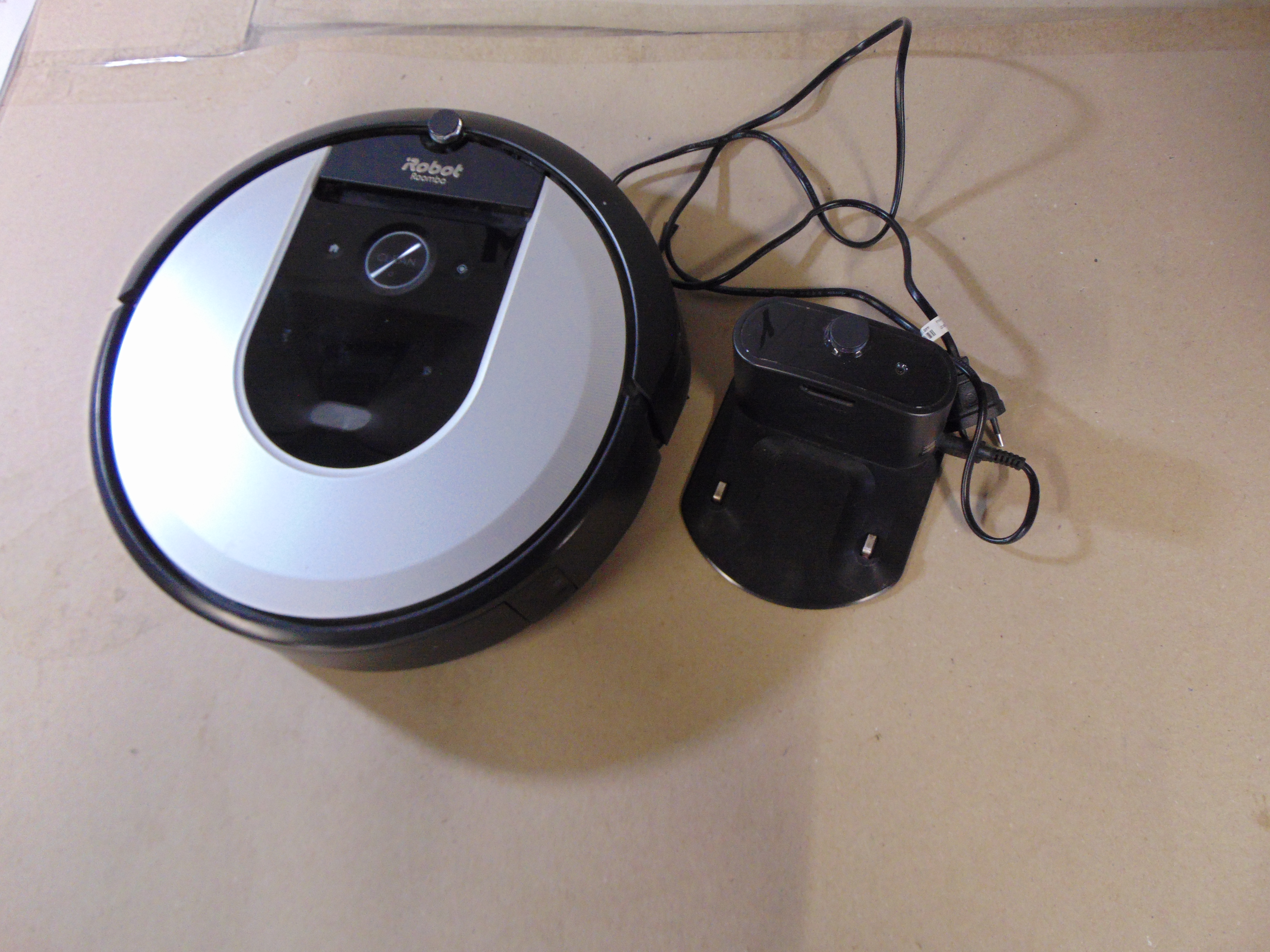 iRobot Roomba i7 Robotstofzuiger – foto 3 – kavel bij GSD Auctions, Zoeterwoude