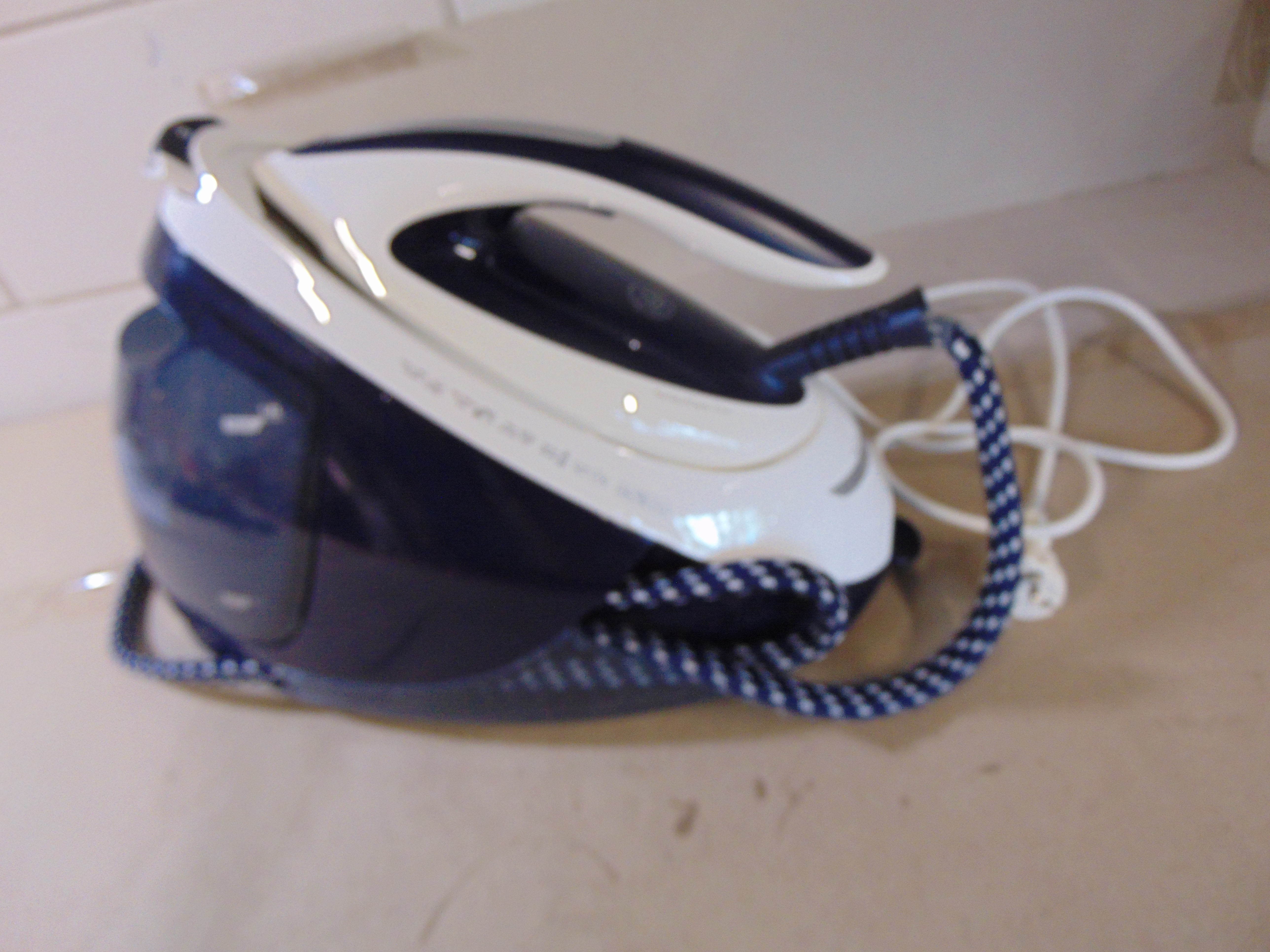 Philips GC9615/20 PerfectCare Elite Stoomgenerator – foto 3 – kavel bij GSD Auctions, Zoeterwoude