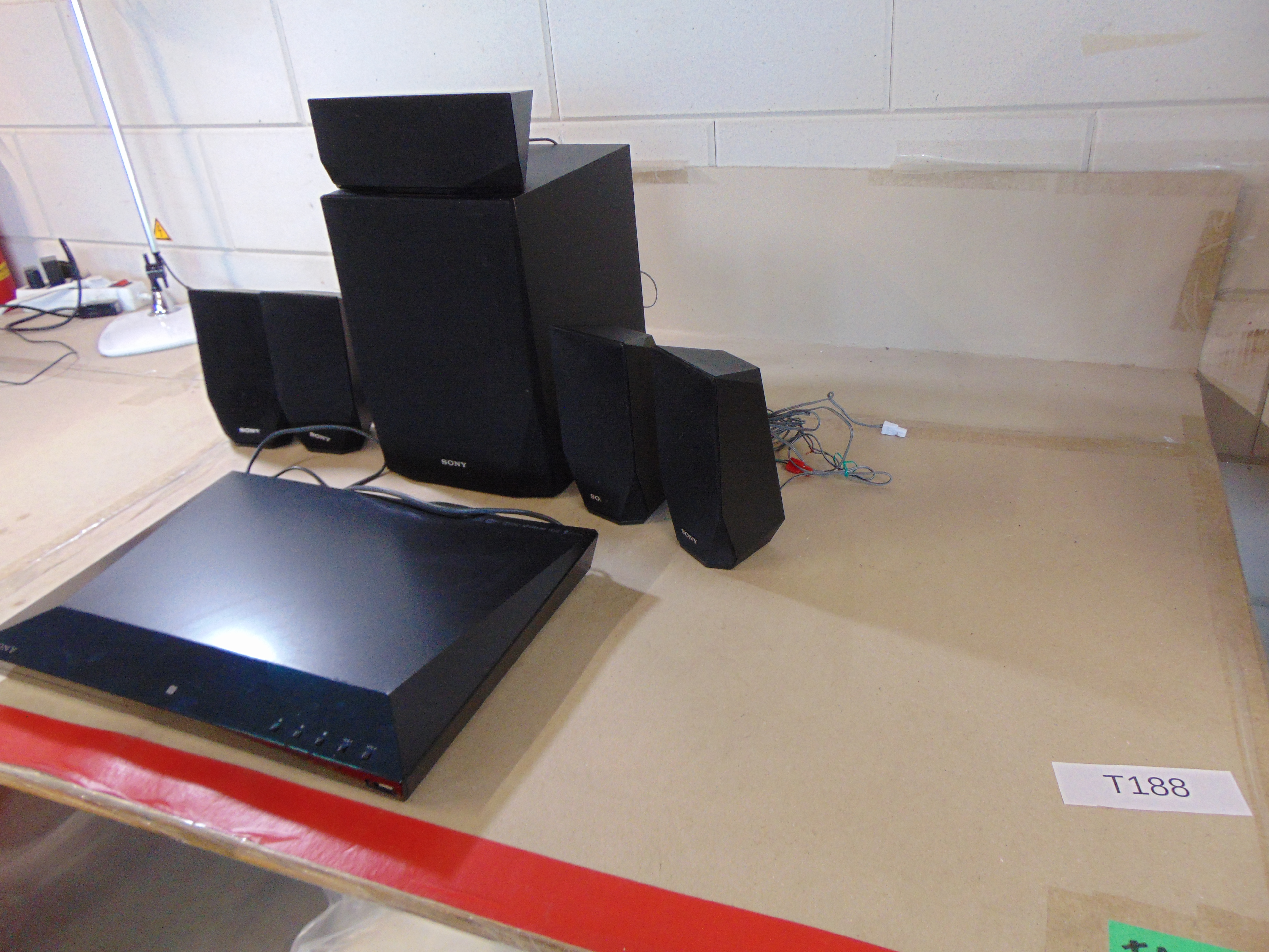 Sony BDV-E2100 5.1 Home cinema set – foto 3 – kavel bij GSD Auctions, Zoeterwoude