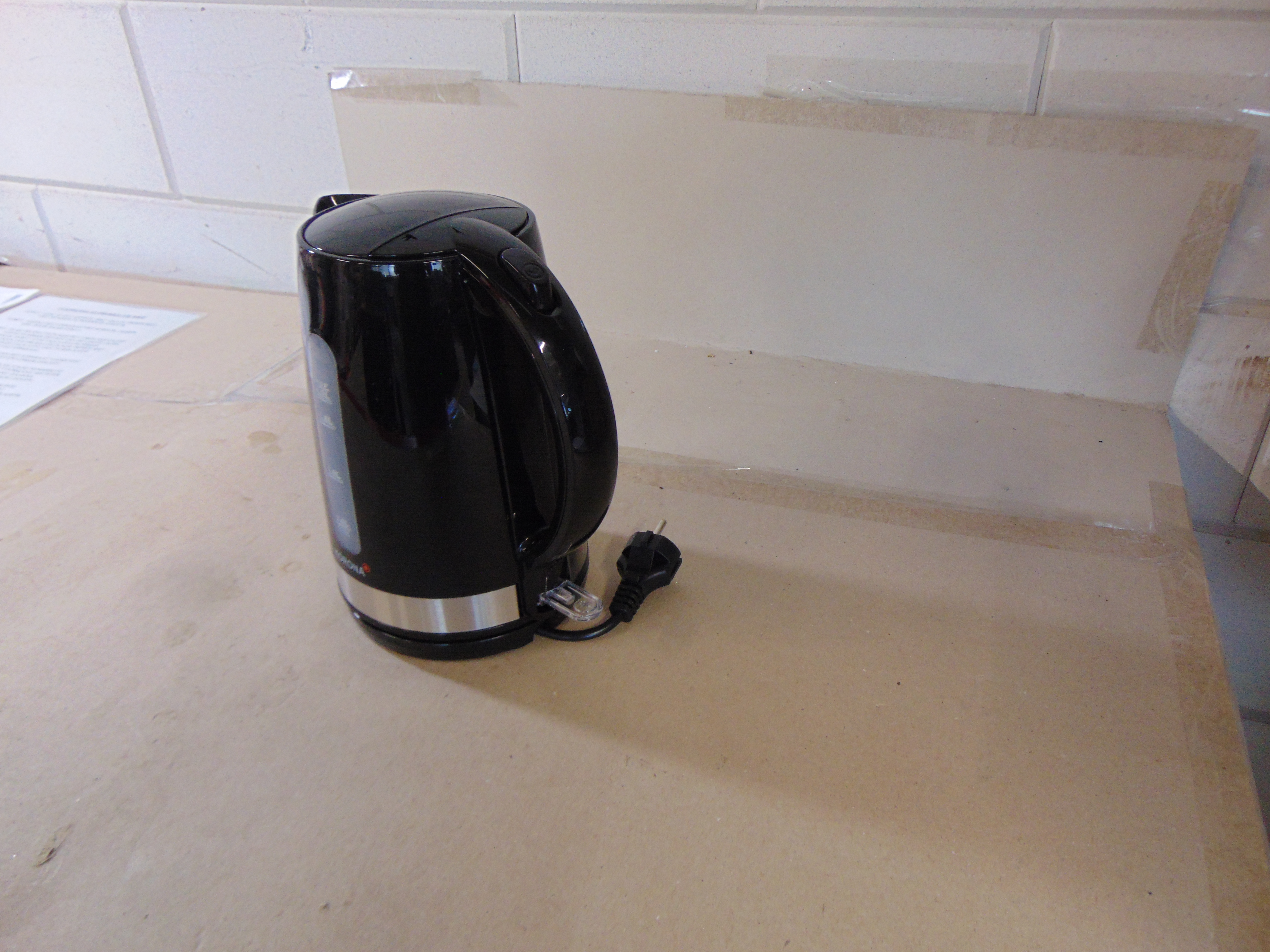 Korona 20232 1.7 liter 2200 Watt Zwart Waterkoker – foto 3 – kavel bij GSD Auctions, Zoeterwoude