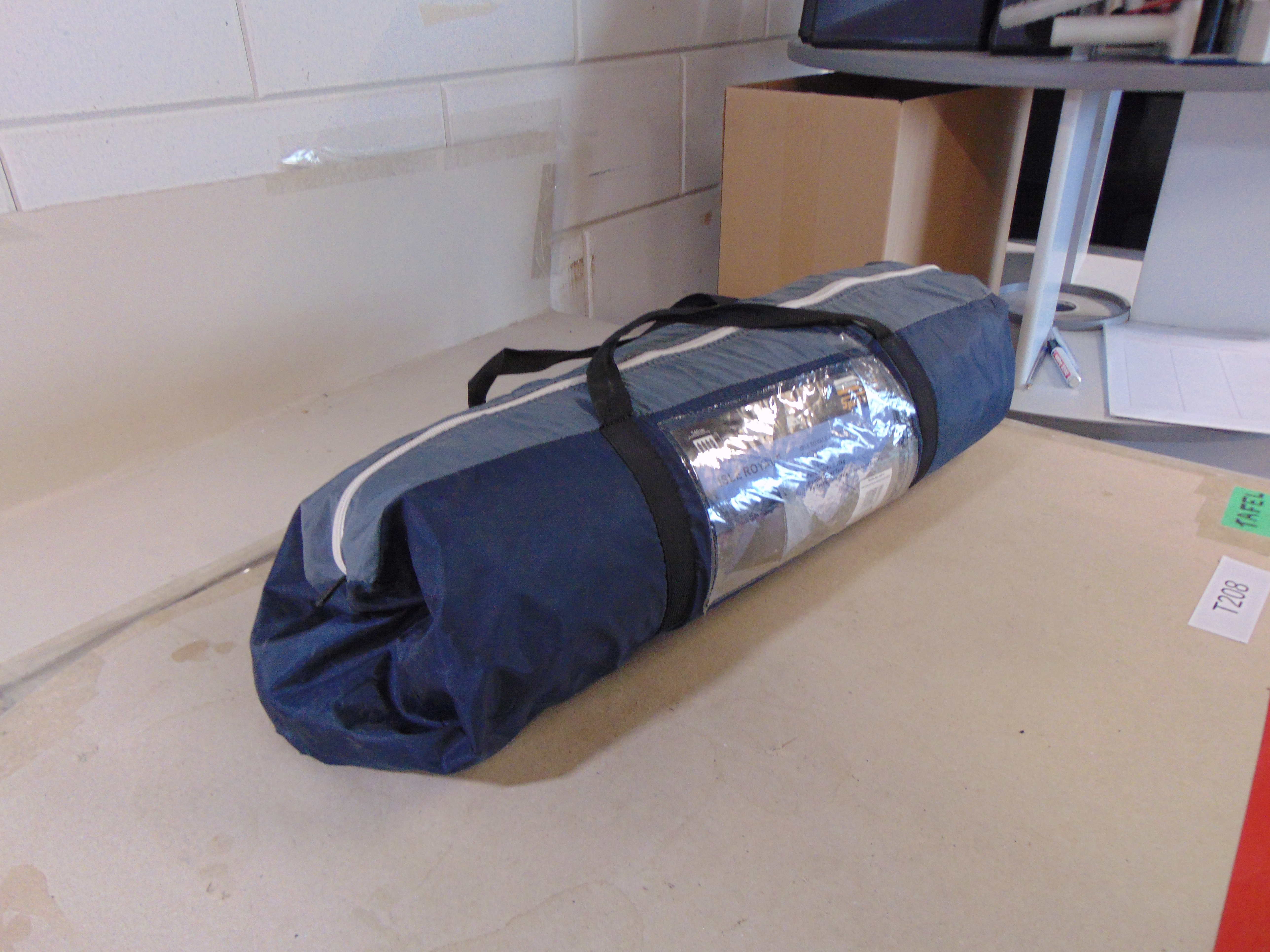 Isle royale 200 x 240 cm Tent – foto 3 – kavel bij GSD Auctions, Zoeterwoude