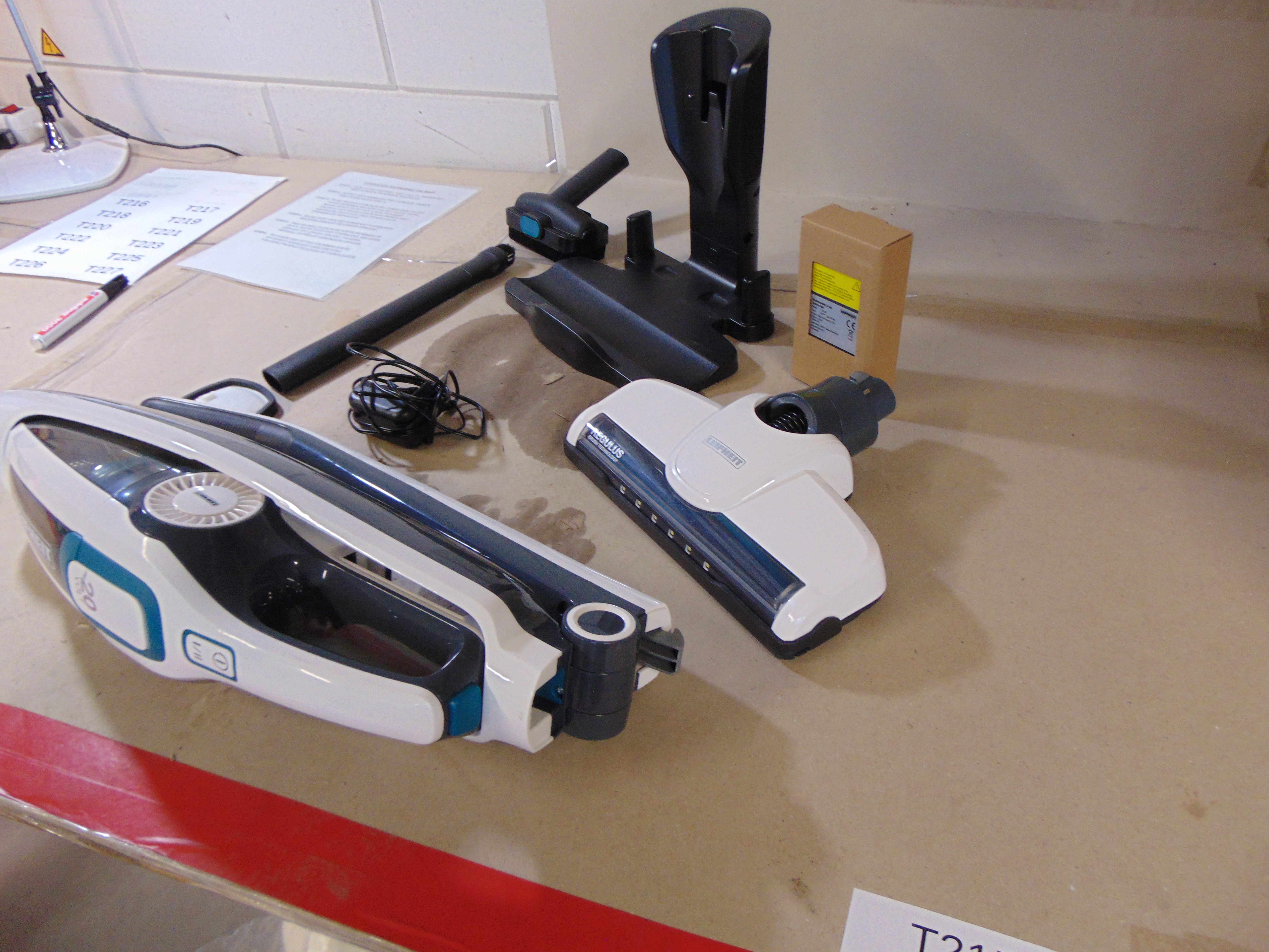 Leifheit Regulus PowerVac 2in1 Steelstofzuiger – foto 3 – kavel bij GSD Auctions, Zoeterwoude