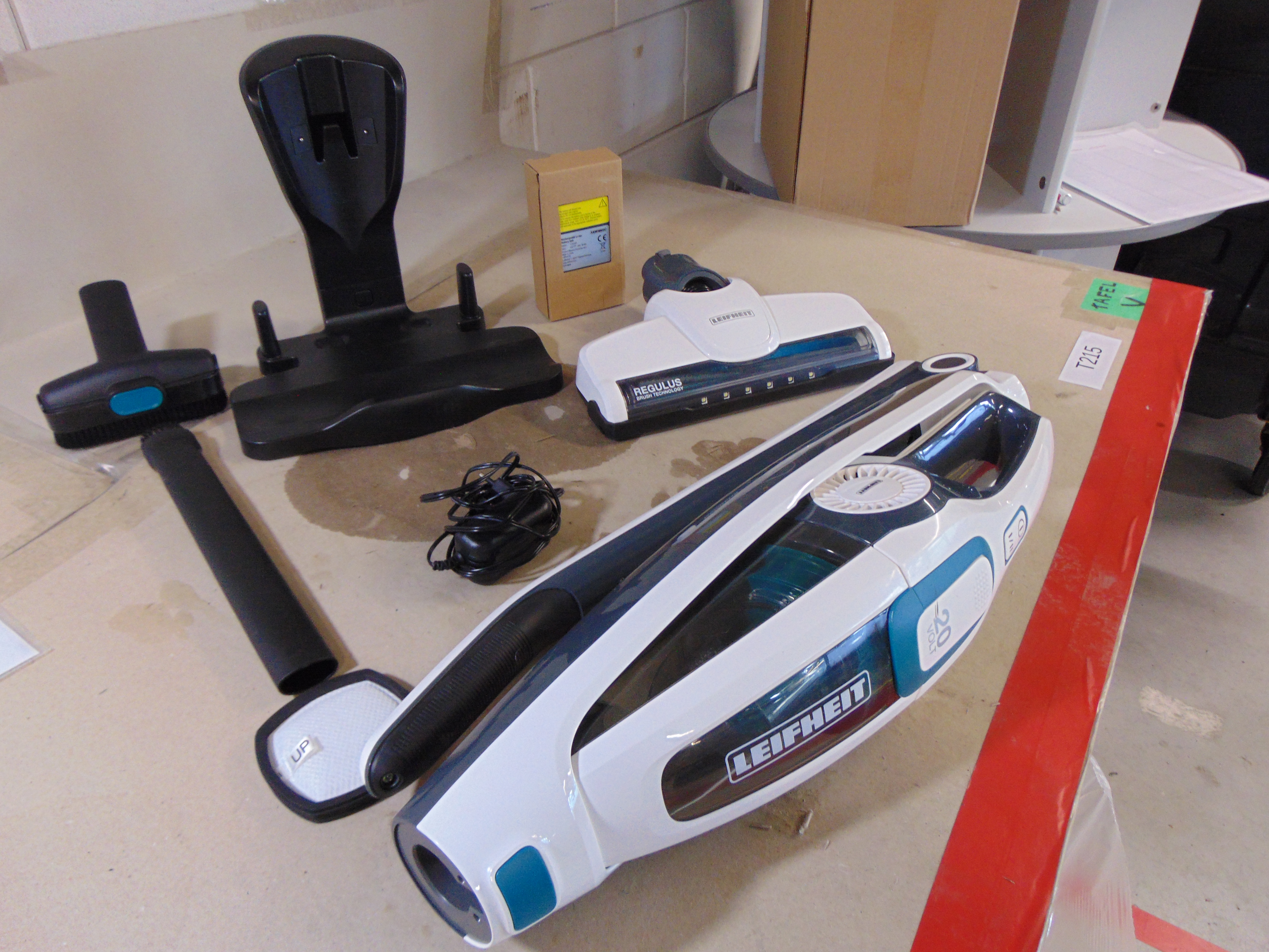 Leifheit Regulus PowerVac 2in1 Steelstofzuiger – foto 2 – kavel bij GSD Auctions, Zoeterwoude
