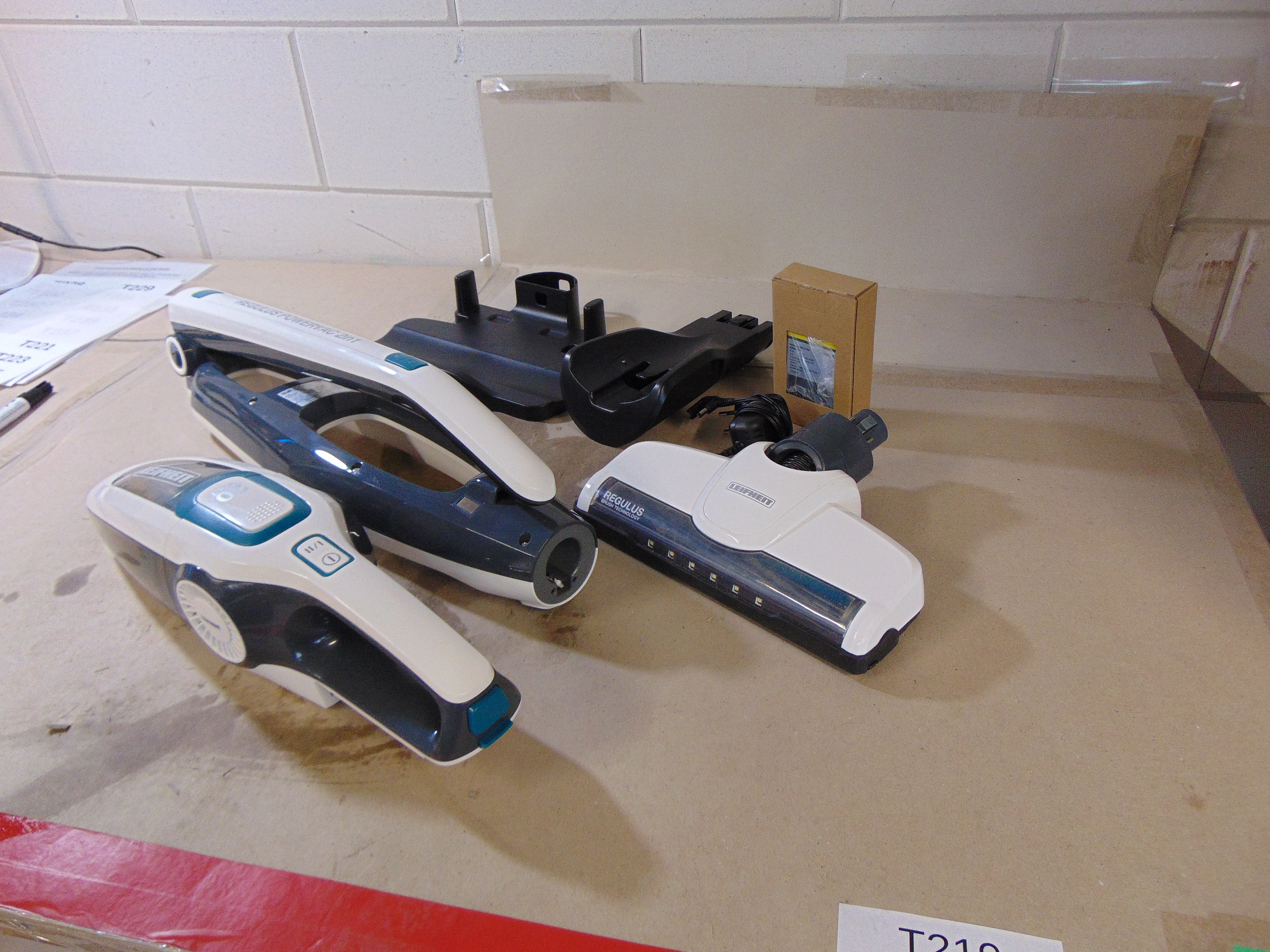 Leifheit Regulus PowerVac 2in1 Steelstofzuiger – foto 3 – kavel bij GSD Auctions, Zoeterwoude