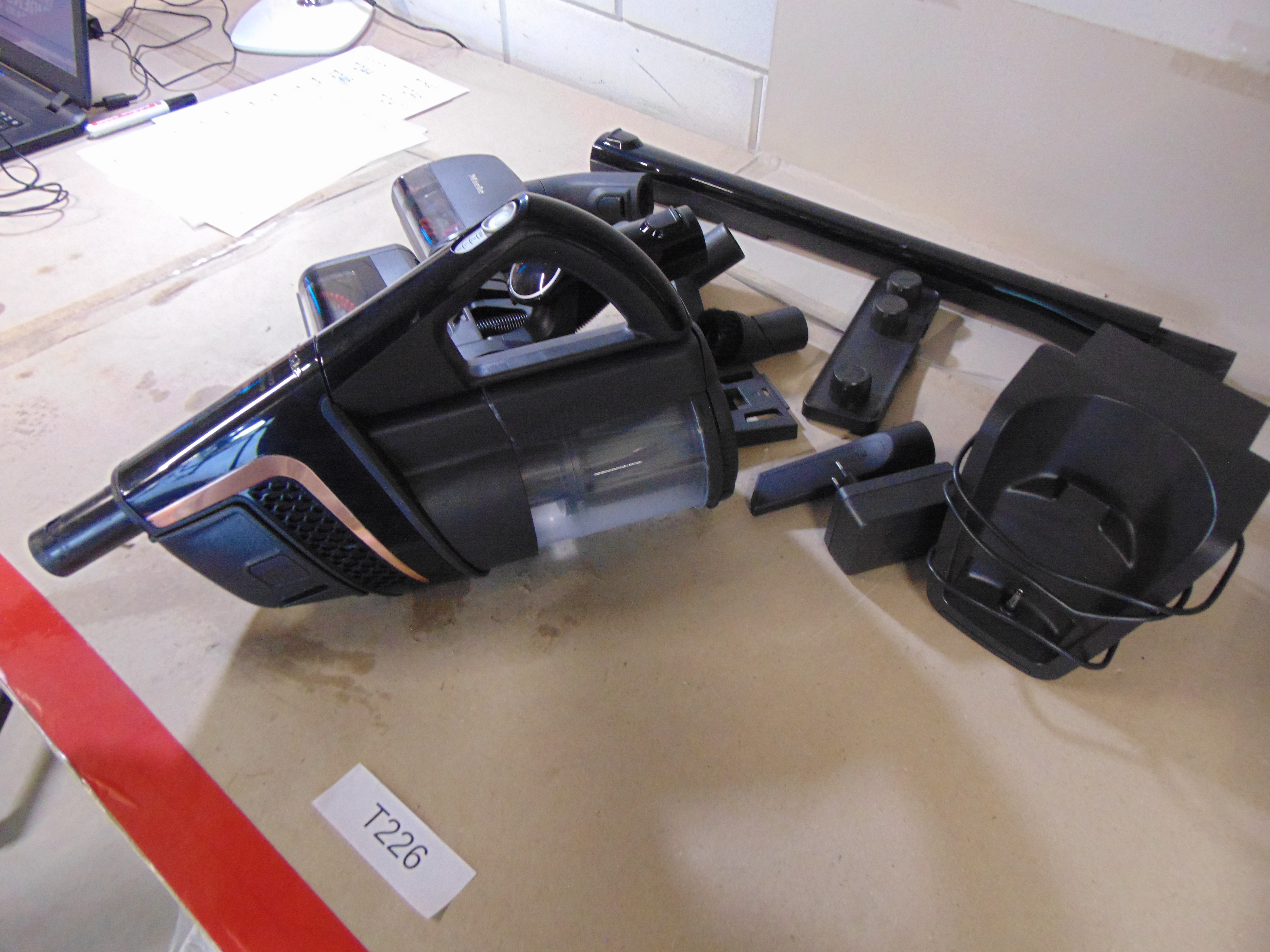 Miele Triflex HX1 Cat & Dog Steelstofzuiger – foto 3 – kavel bij GSD Auctions, Zoeterwoude