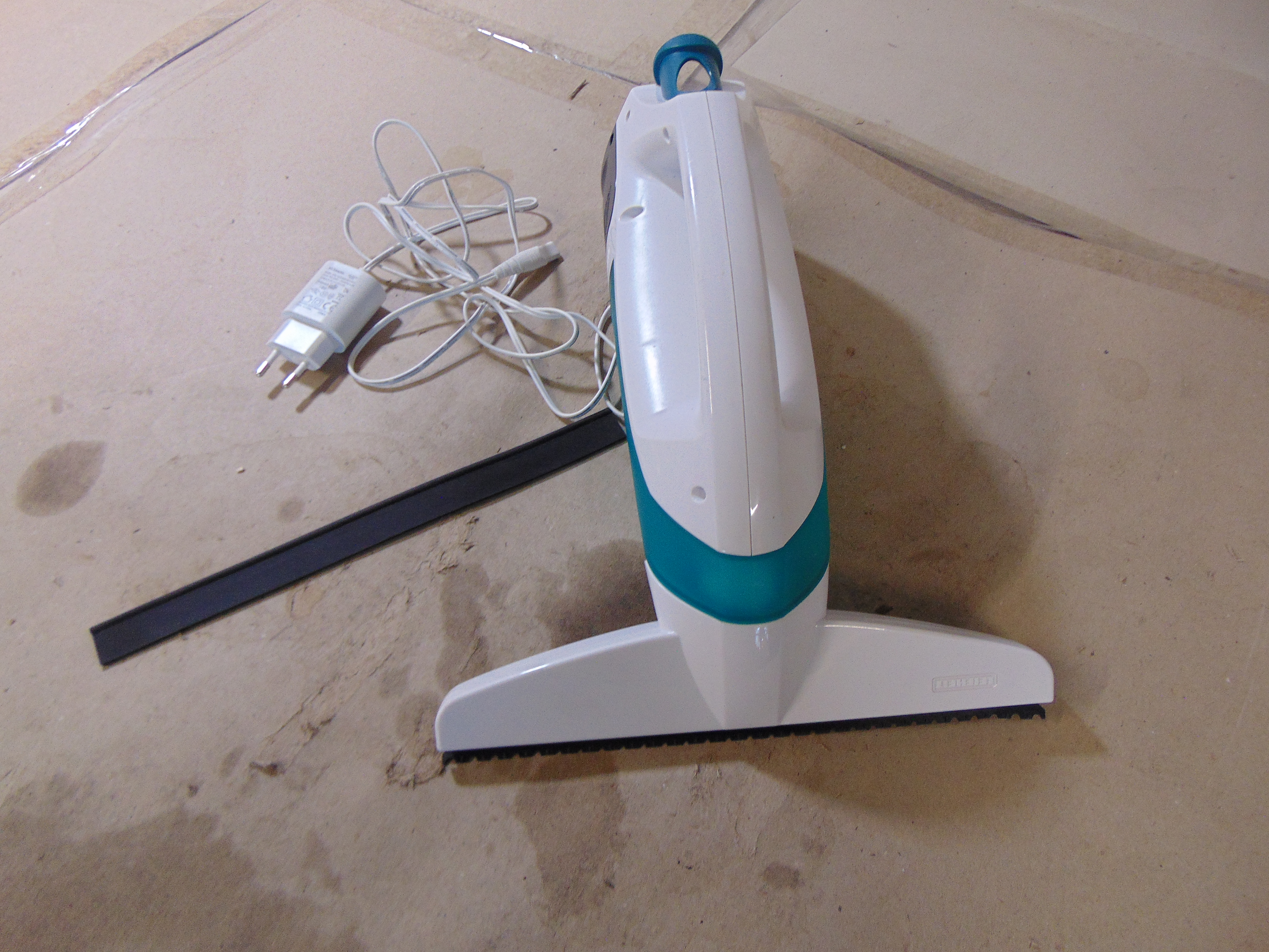 Leifheit 51025 Aquanta Raamzuiger met Click-System – foto 2 – kavel bij GSD Auctions, Zoeterwoude