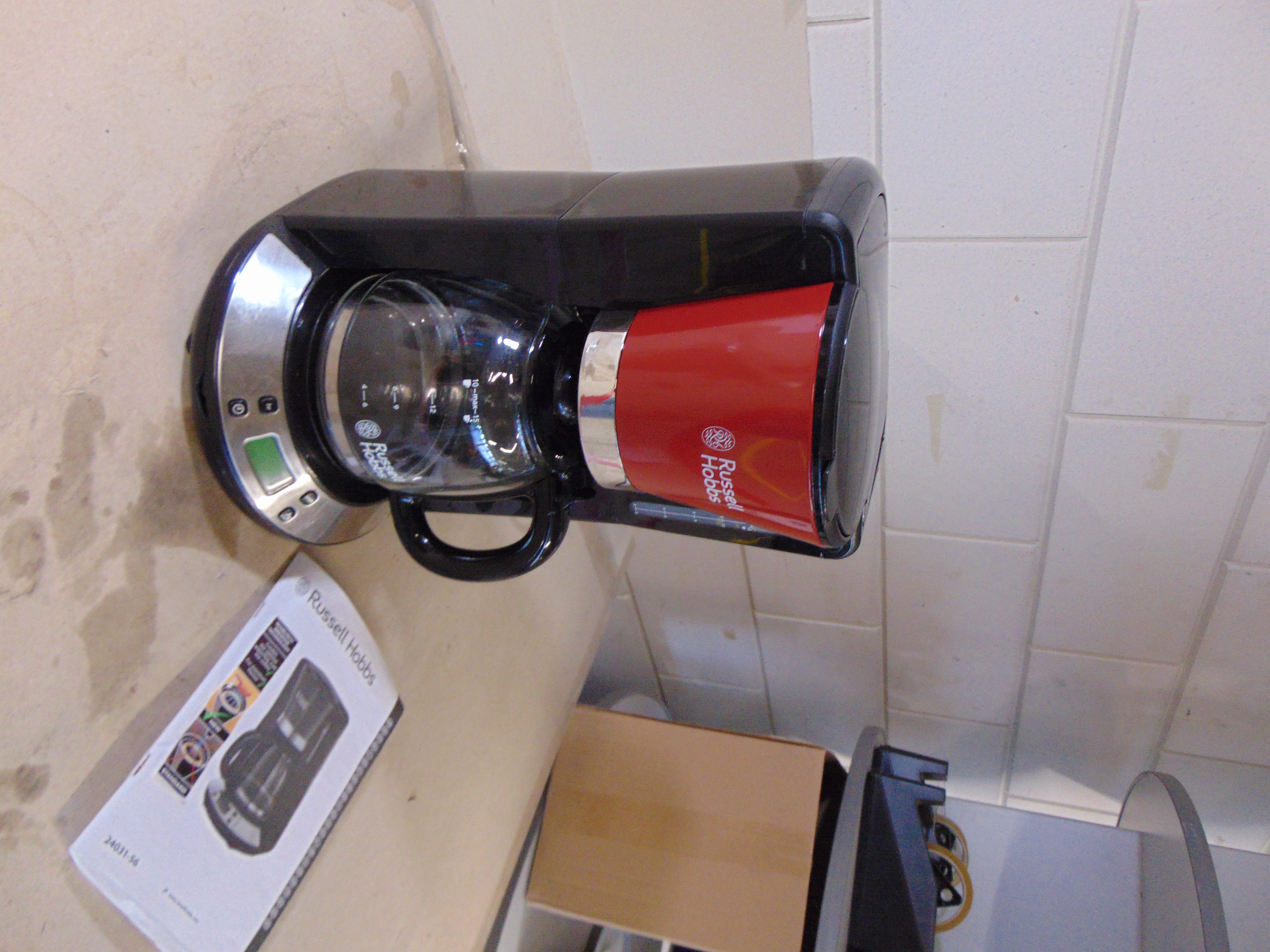 Russell hobbs 24031-56 Colours Plus+ Koffiezetapparaat – foto 3 – kavel bij GSD Auctions, Zoeterwoude