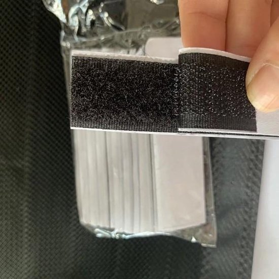 Magnetische vliegenhor voor ramen en deuren(666) – foto 4 – kavel bij GSD Auctions, Zoeterwoude