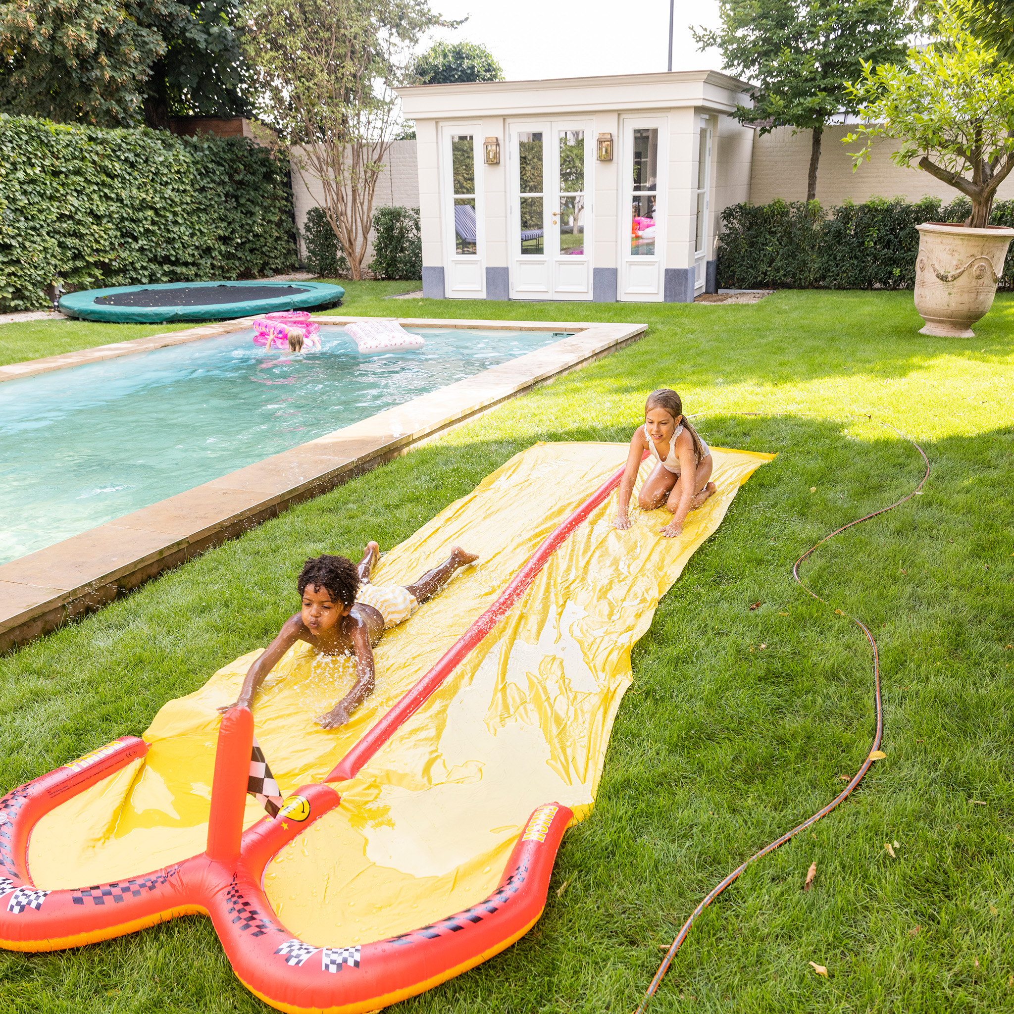 Waterglijbaan -waterslide – foto 3 – kavel bij GSD Auctions, Zoeterwoude