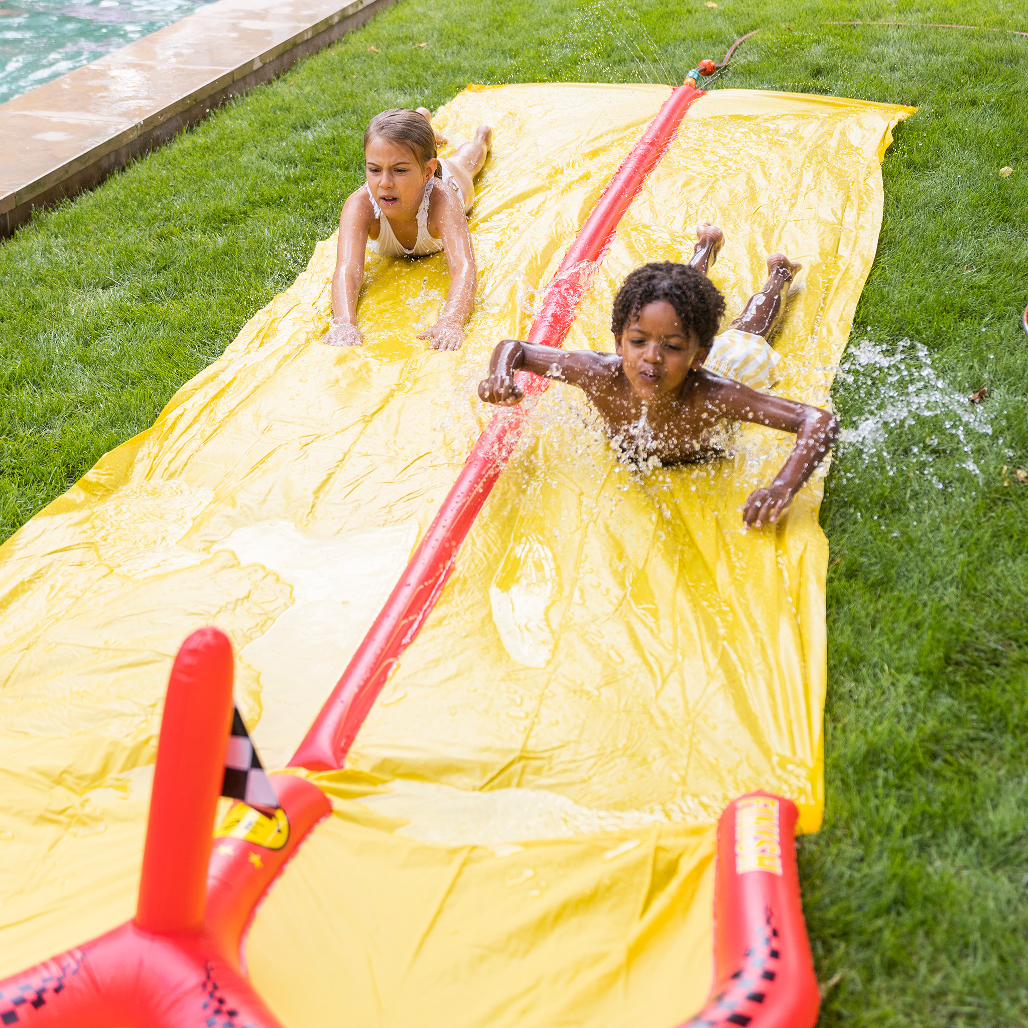 Waterglijbaan -waterslide – foto 4 – kavel bij GSD Auctions, Zoeterwoude