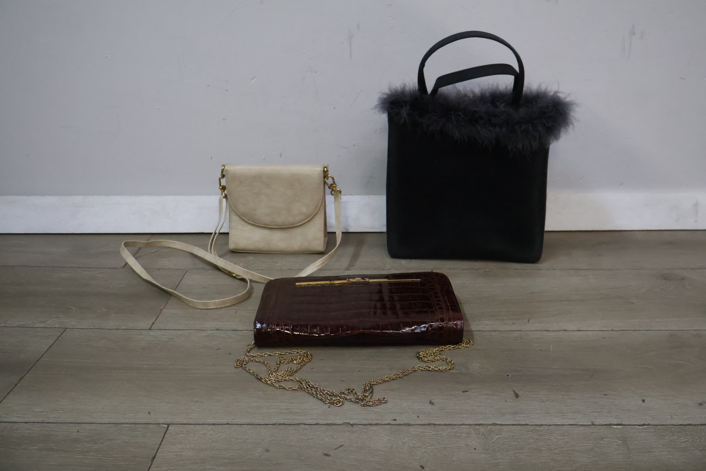 Set van drie dameshandtassen – foto 2 – kavel bij GSD Auctions, Zoeterwoude