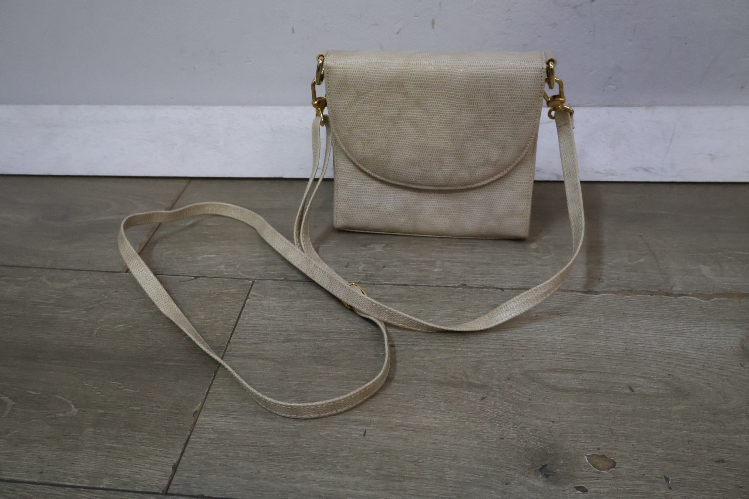 Set van drie dameshandtassen – foto 4 – kavel bij GSD Auctions, Zoeterwoude
