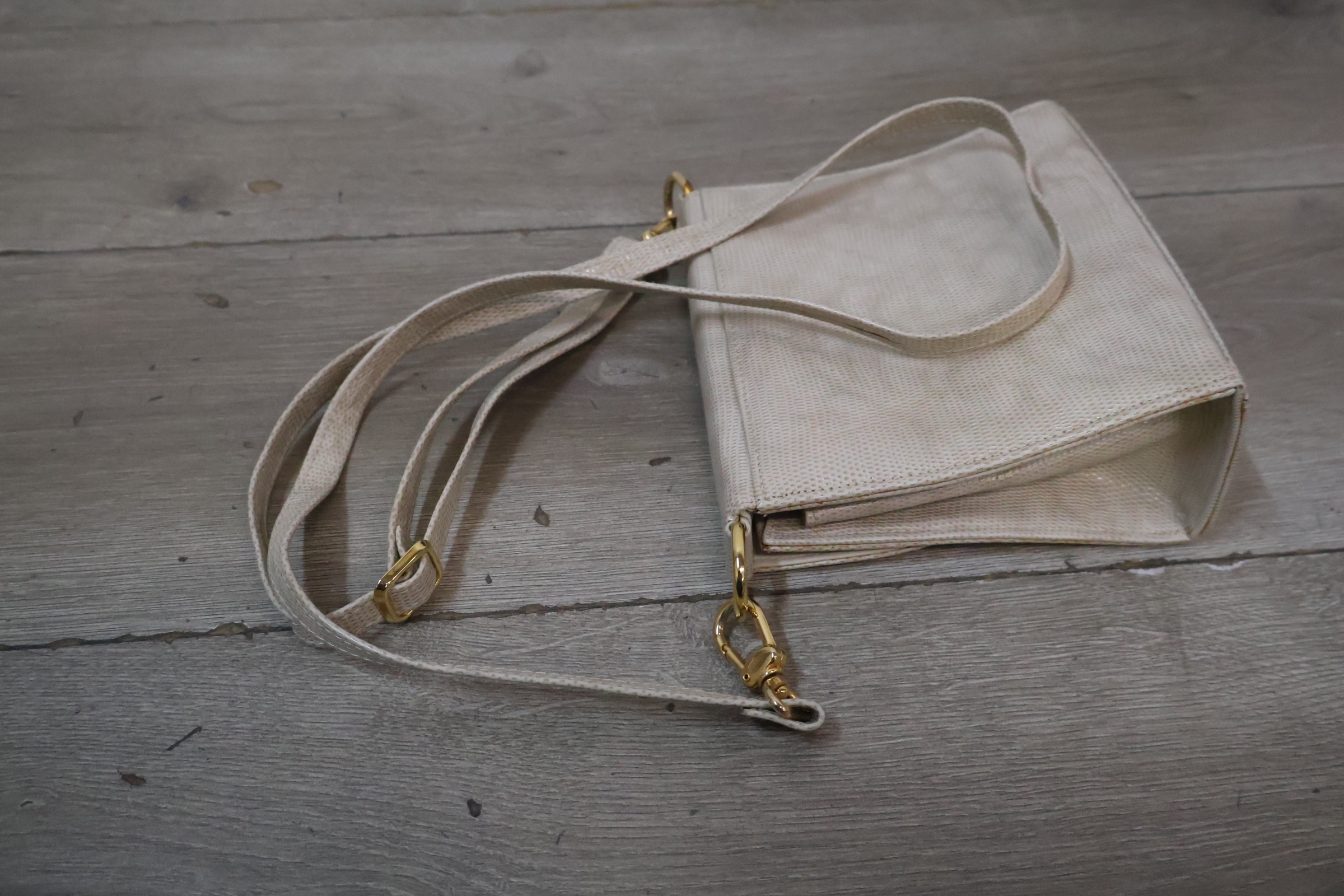 Set van drie dameshandtassen – foto 6 – kavel bij GSD Auctions, Zoeterwoude
