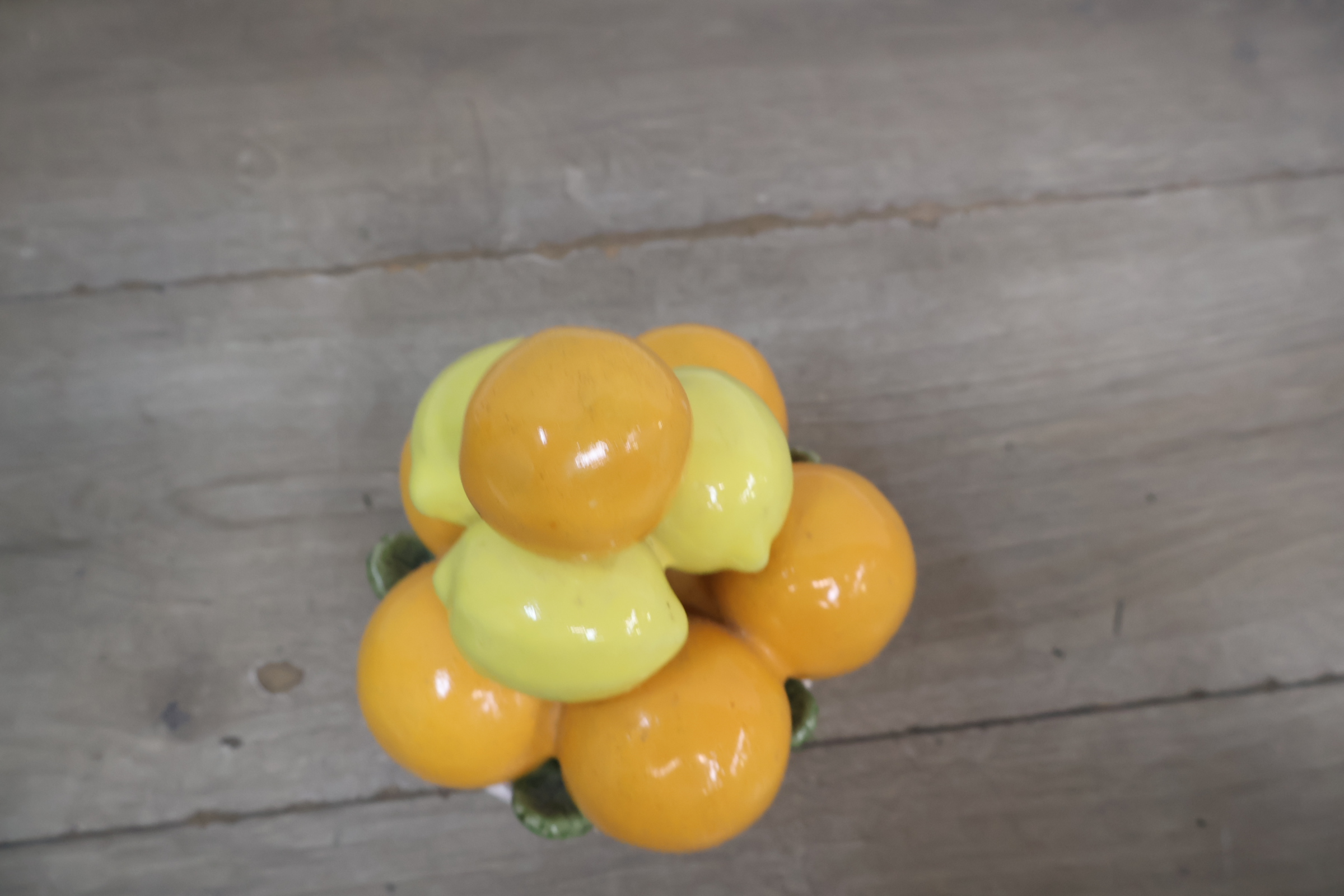 Keramische fruitschaal met citrus fruit – foto 6 – kavel bij GSD Auctions, Zoeterwoude