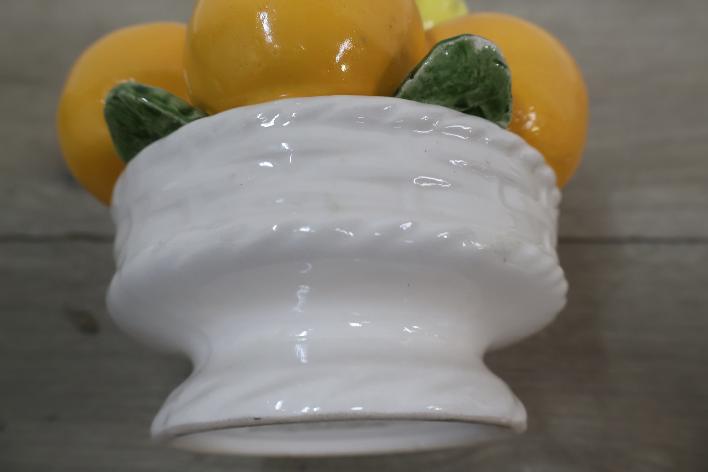 Keramische fruitschaal met citrus fruit – foto 10 – kavel bij GSD Auctions, Zoeterwoude