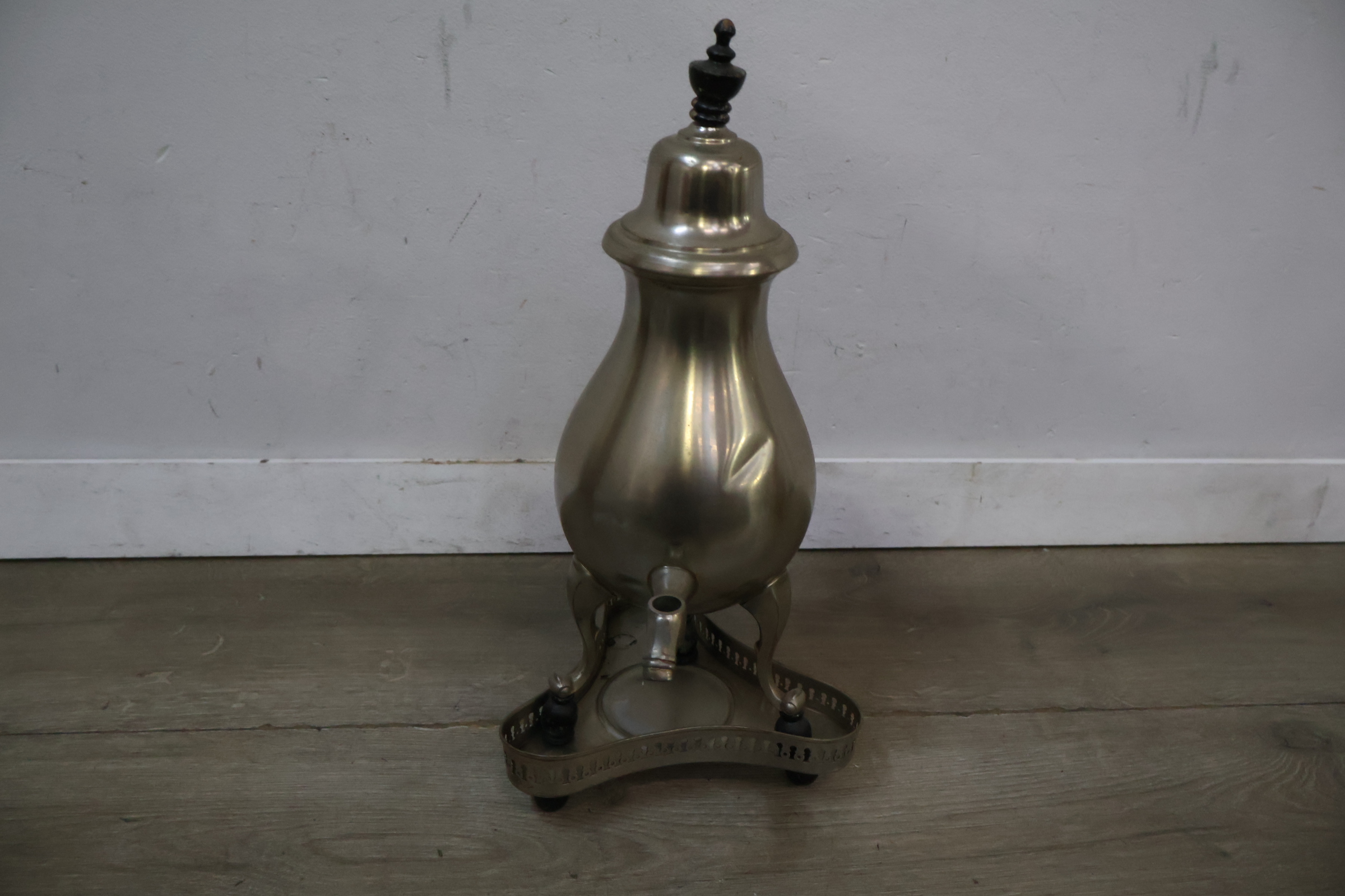 Vintage tinnen kraantjeskan – foto 4 – kavel bij GSD Auctions, Zoeterwoude