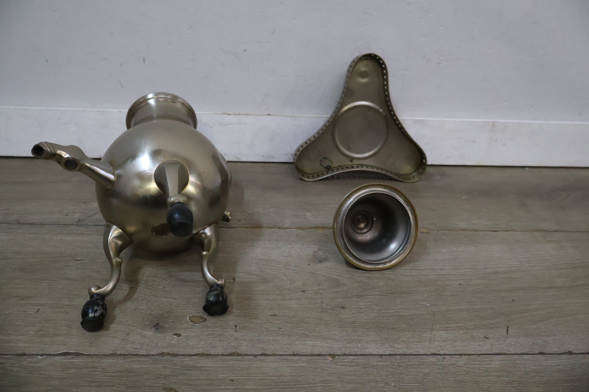 Vintage tinnen kraantjeskan – foto 9 – kavel bij GSD Auctions, Zoeterwoude