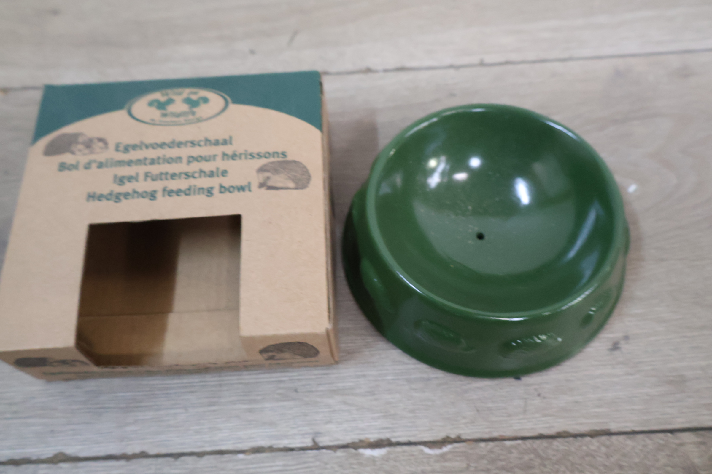 Groene egel voederschaal – foto 3 – kavel bij GSD Auctions, Zoeterwoude