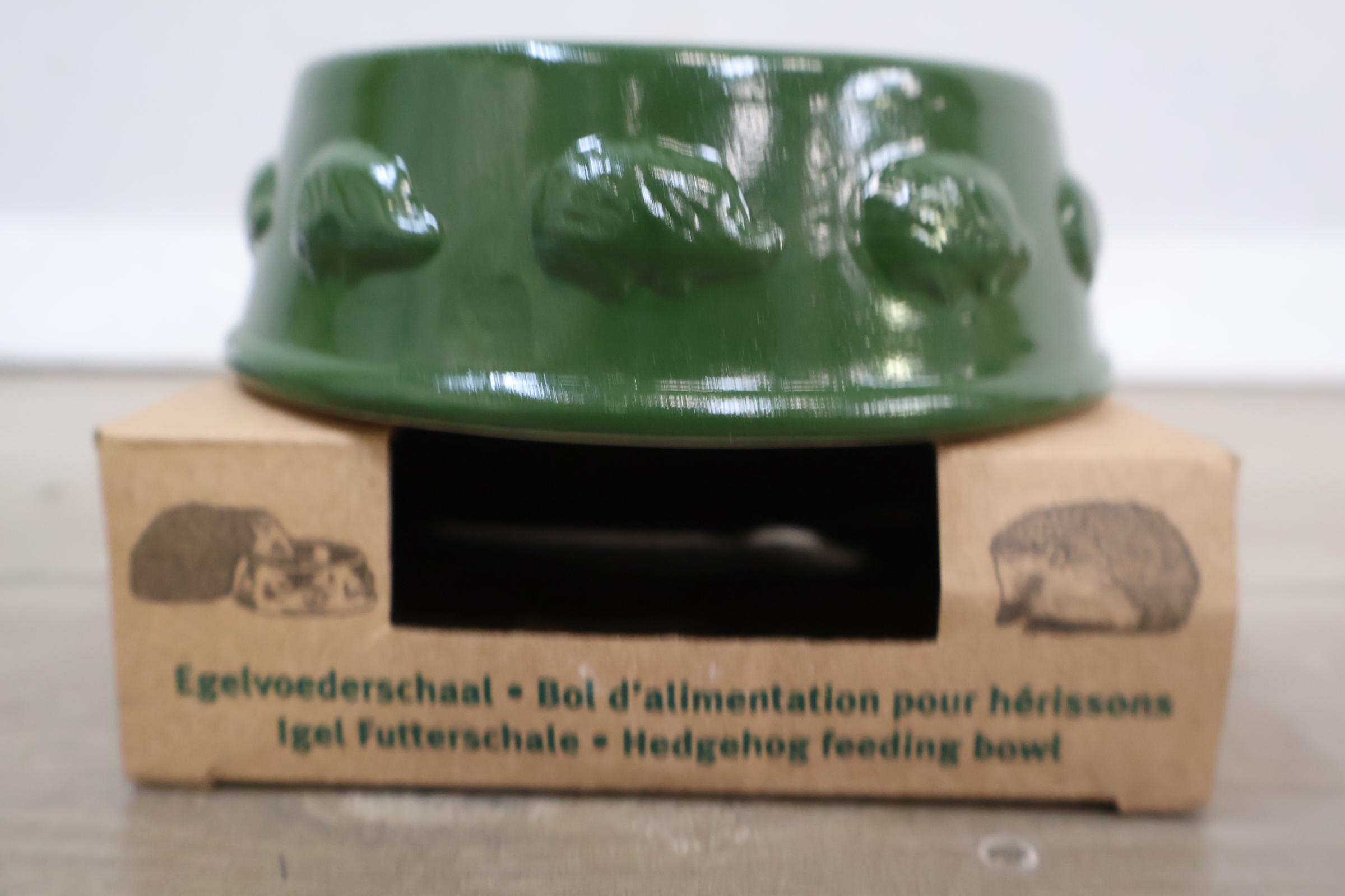 Groene egel voederschaal – foto 5 – kavel bij GSD Auctions, Zoeterwoude