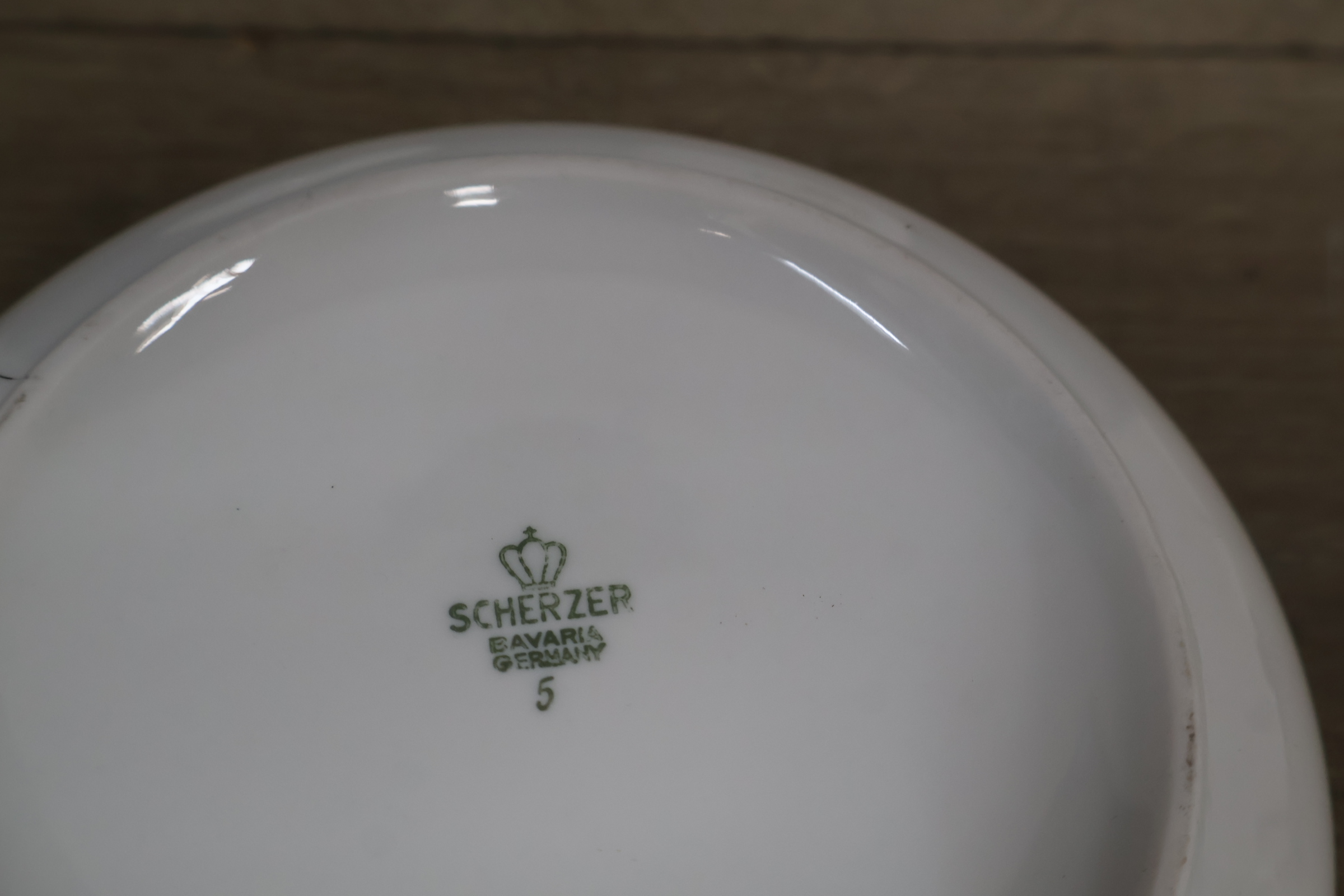 Set van 3 wit porselein met bloemmotief van Scherzer – foto 8 – kavel bij GSD Auctions, Zoeterwoude
