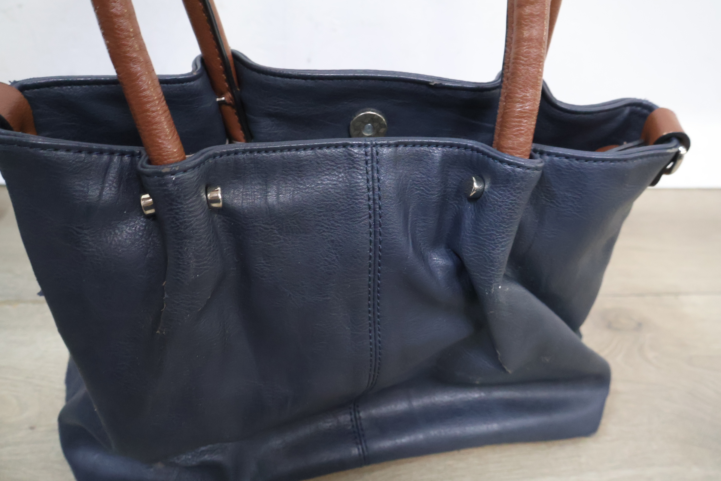 Set van twee handtassen – foto 8 – kavel bij GSD Auctions, Zoeterwoude